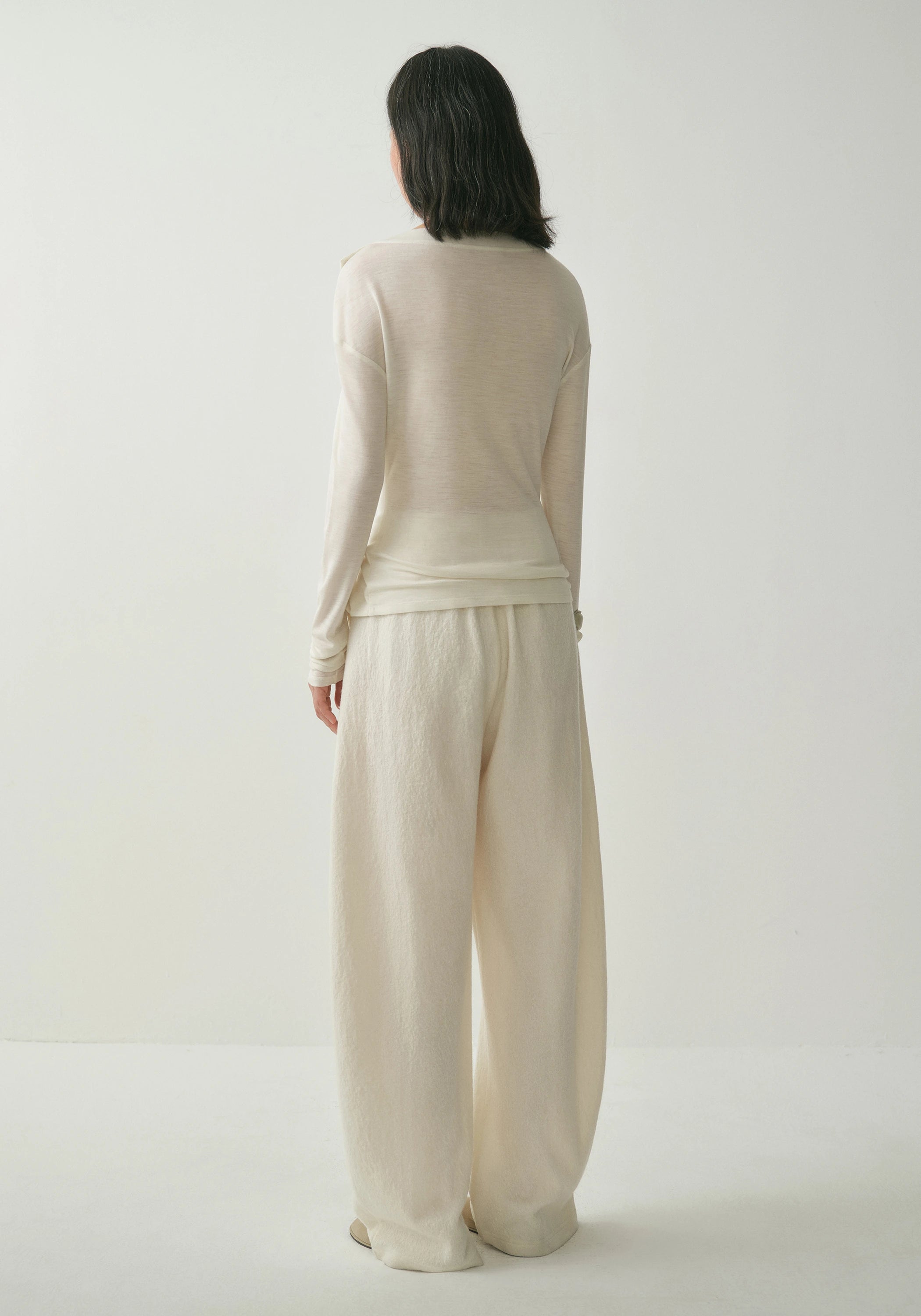#color_cream white