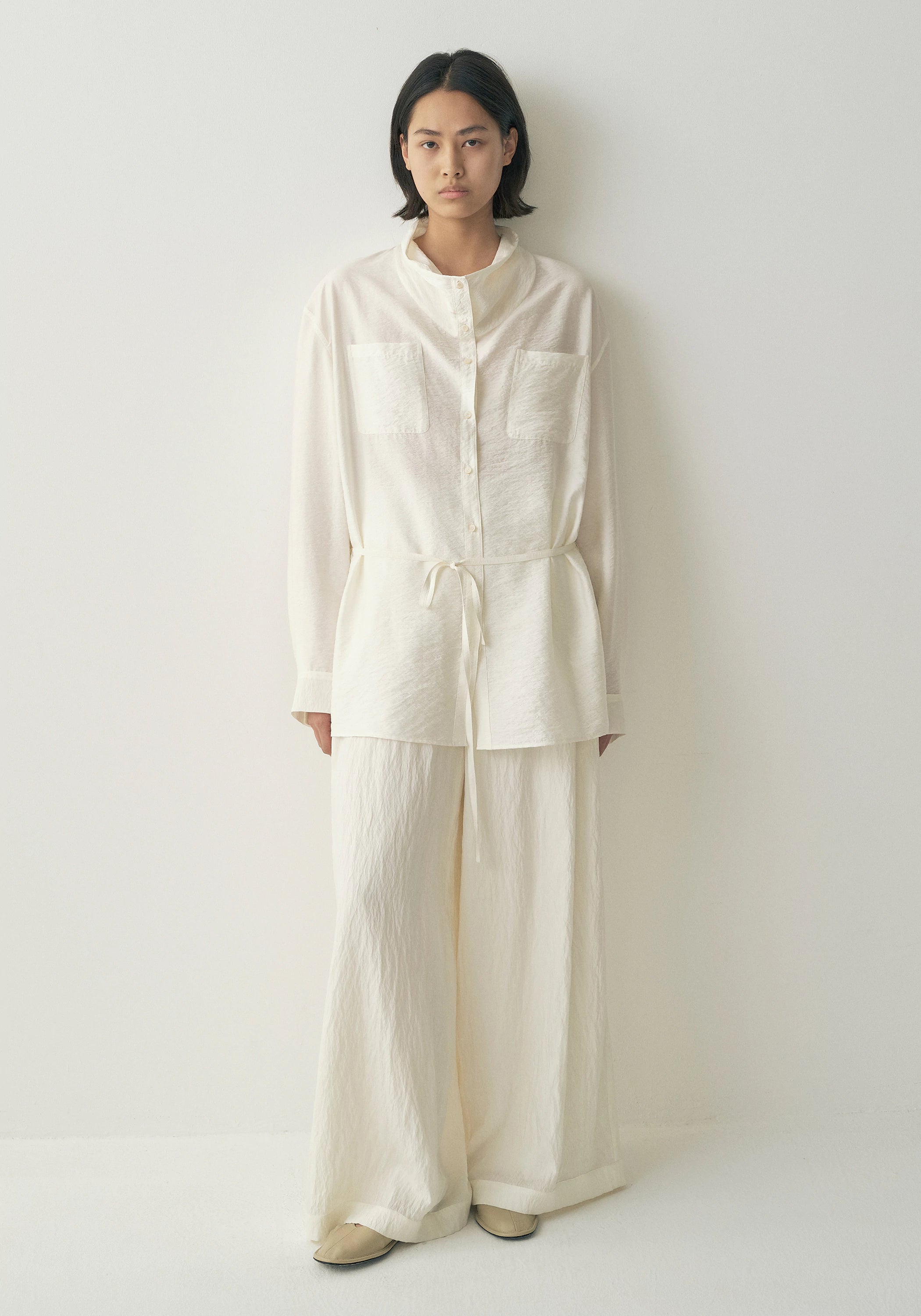 #color_off white