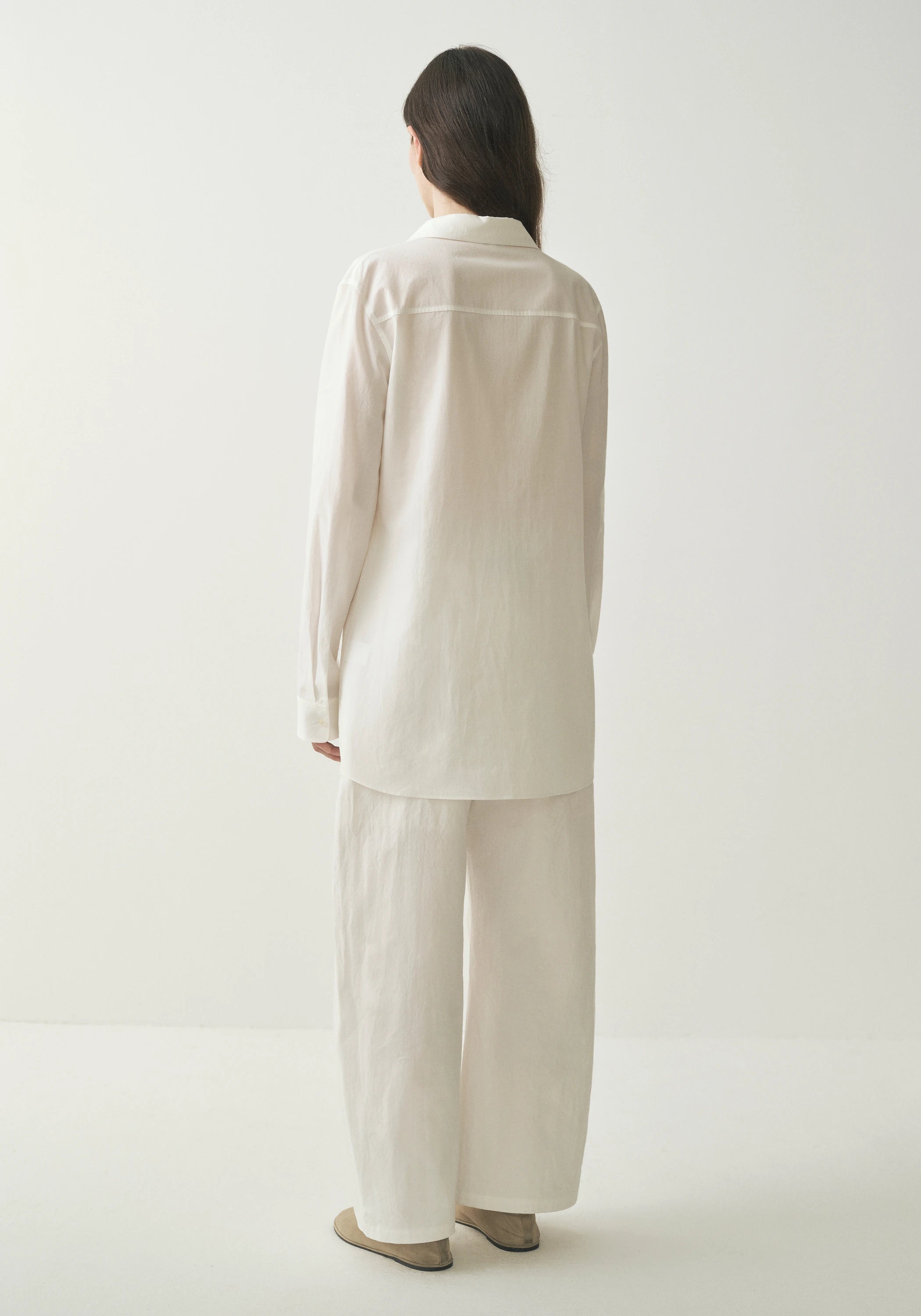 #color_off white