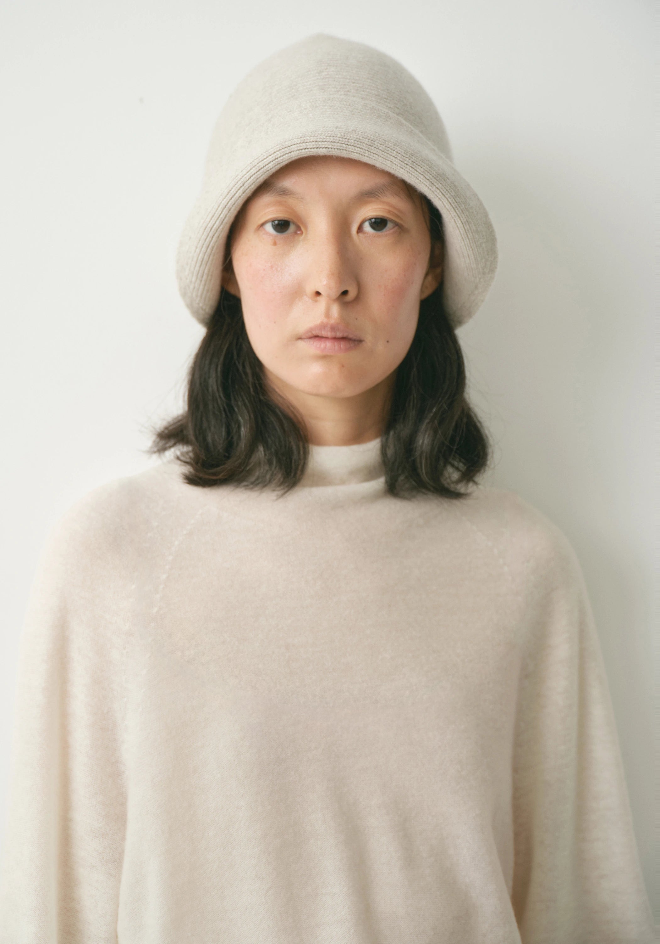#color_off white