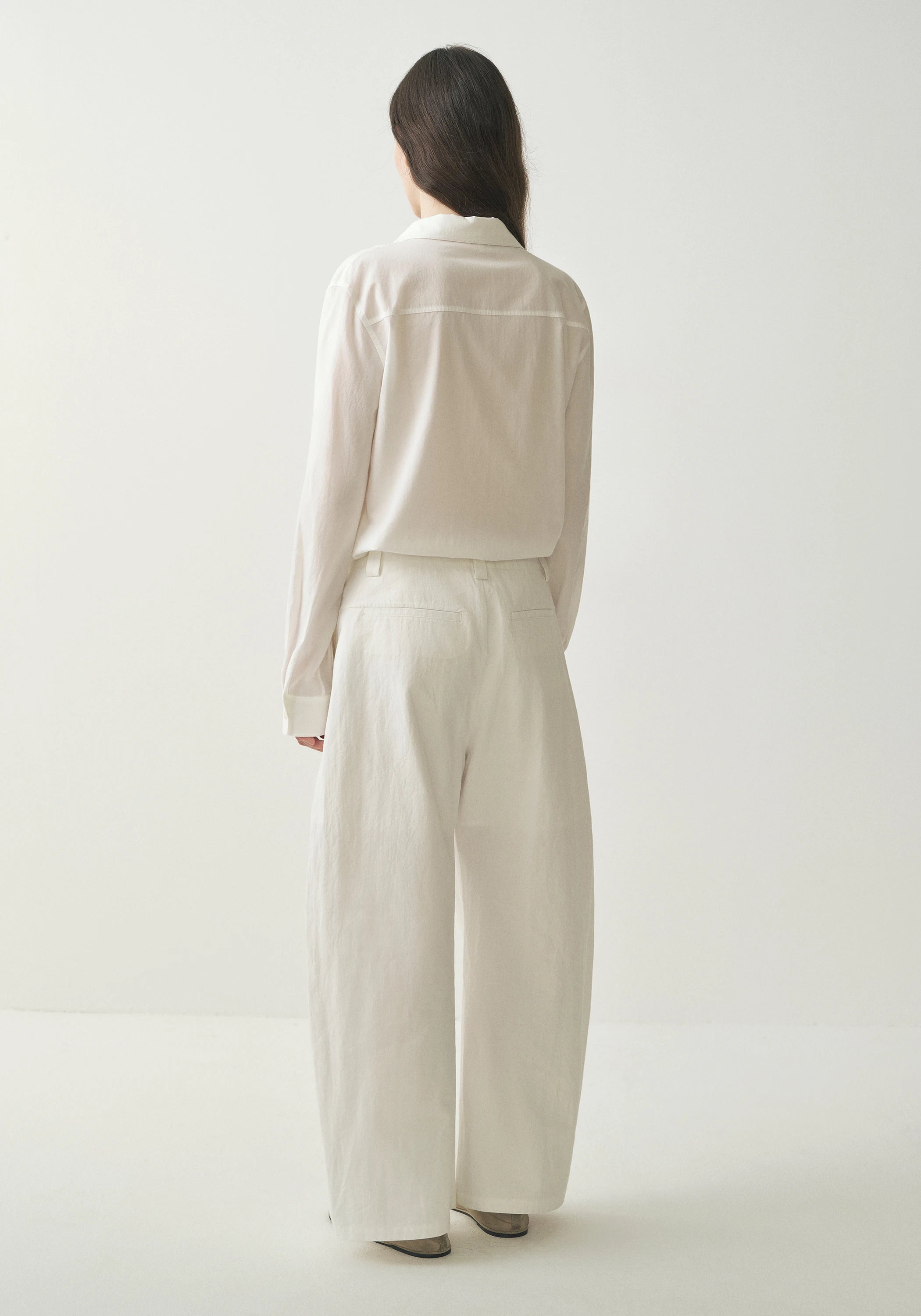 #color_cream white