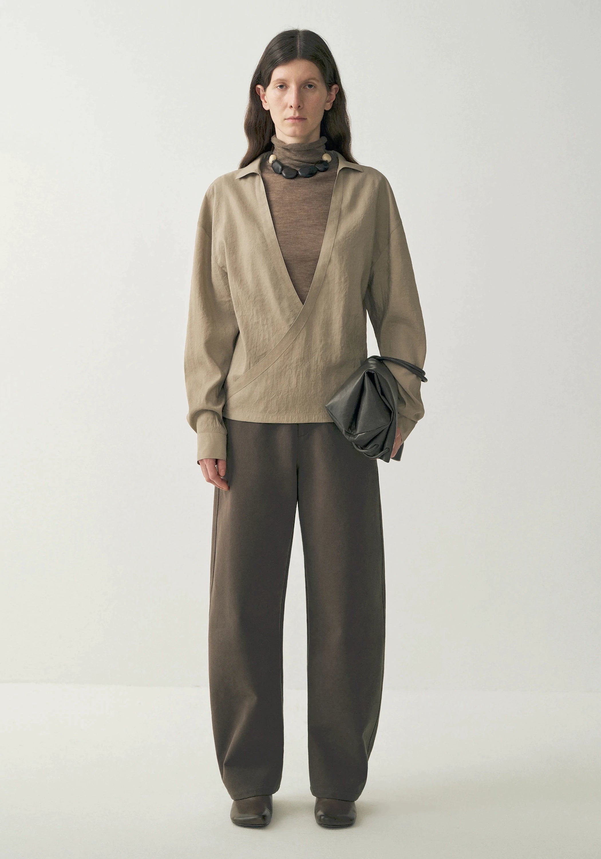 #color_plum brown