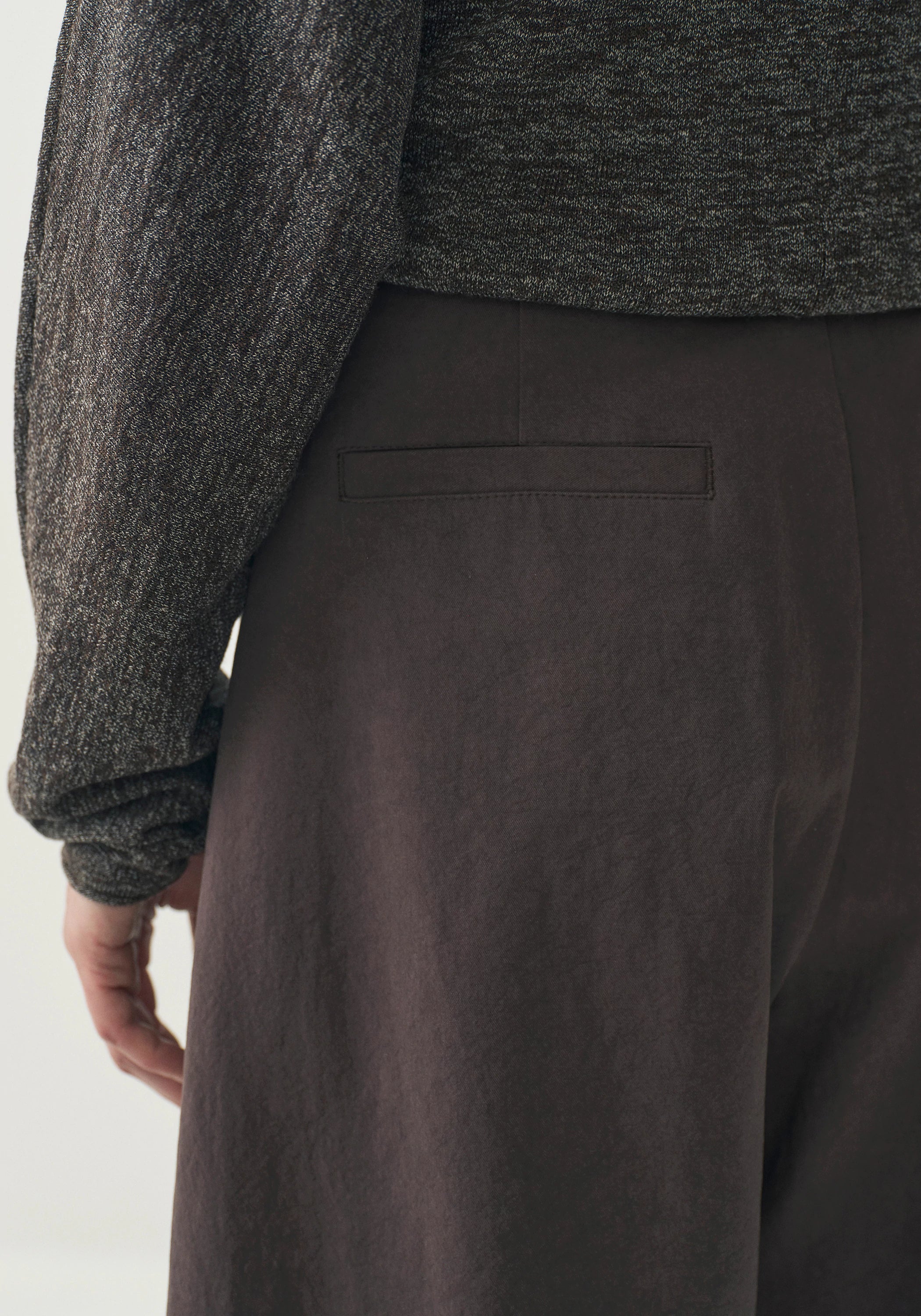 #color_raw umber