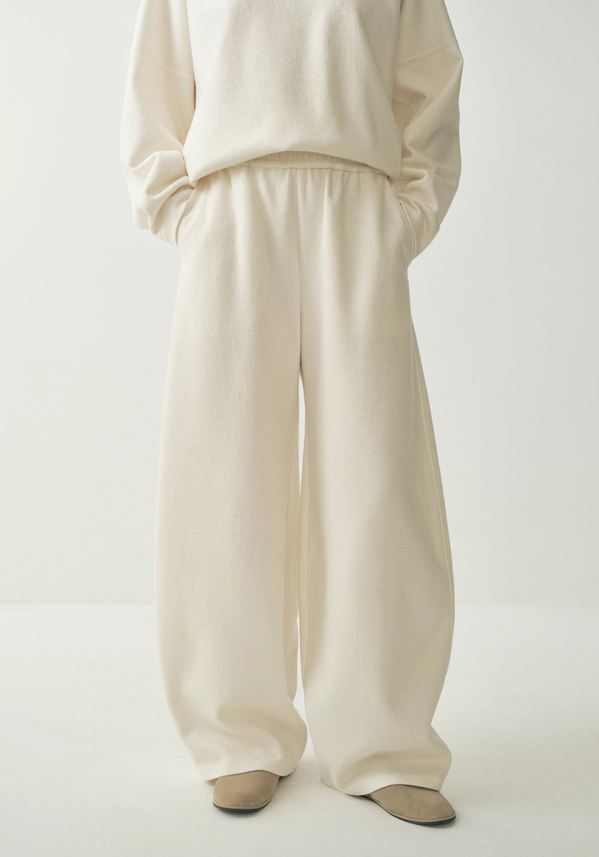 #color_off white