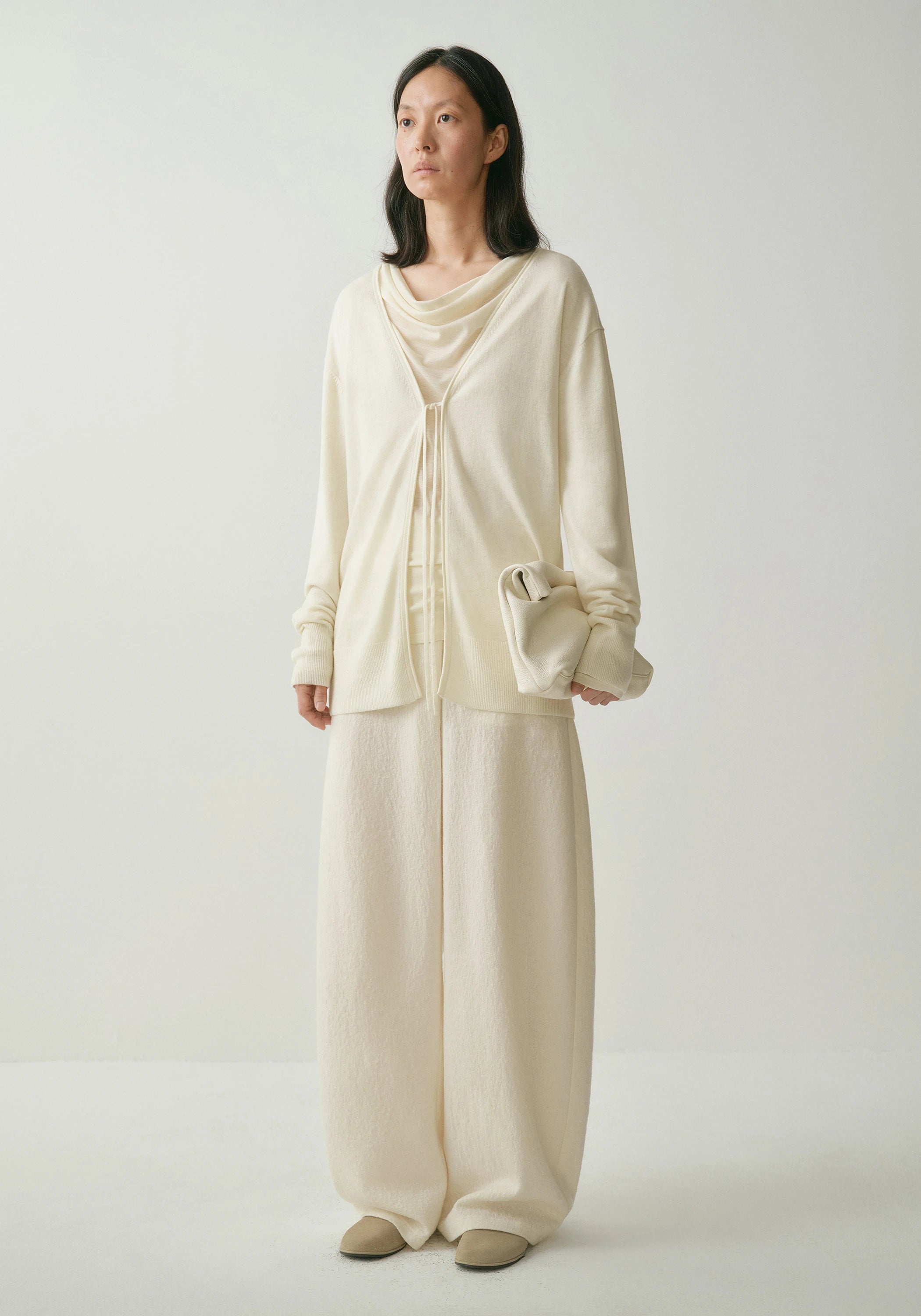 #color_off white