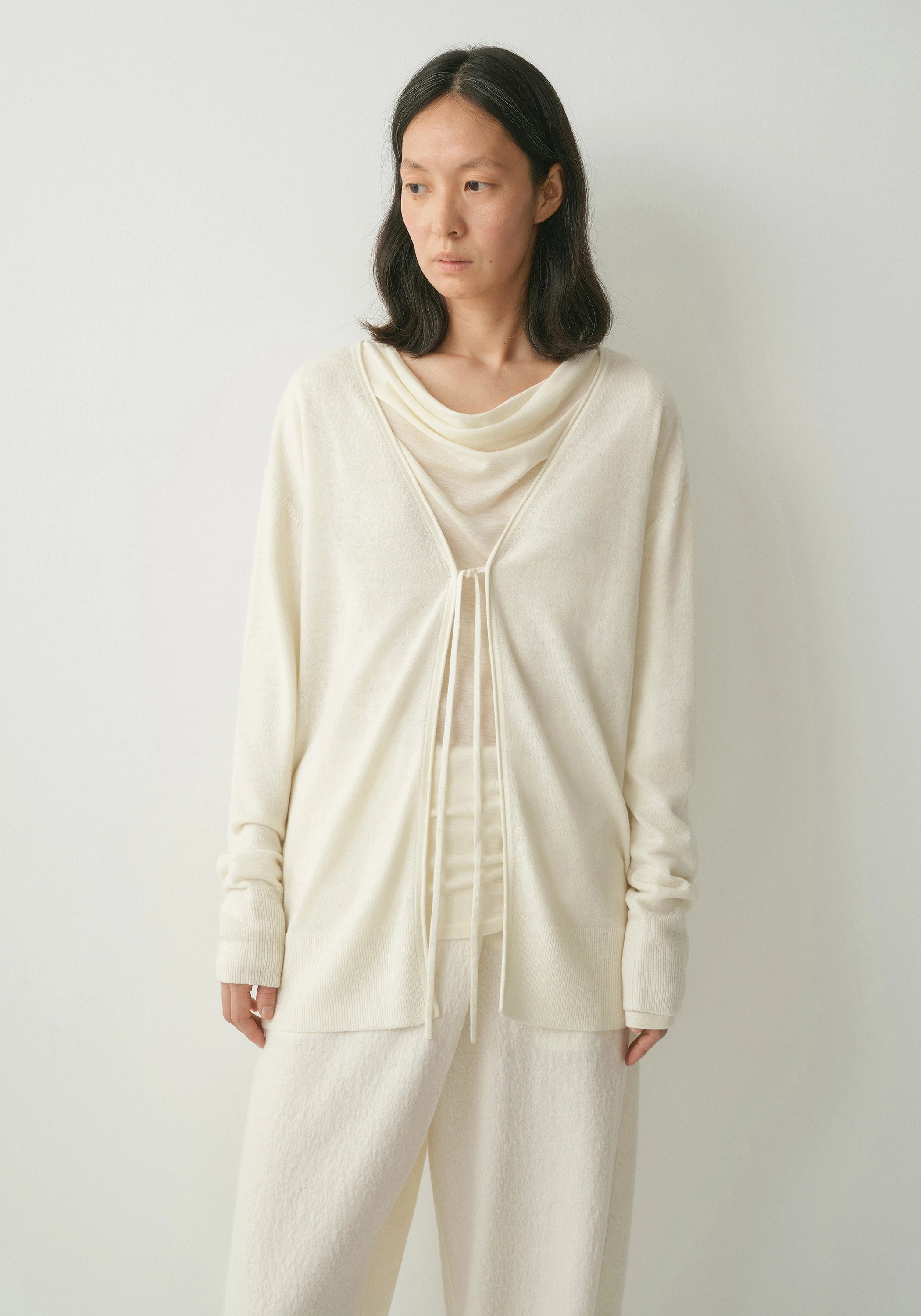 #color_off white