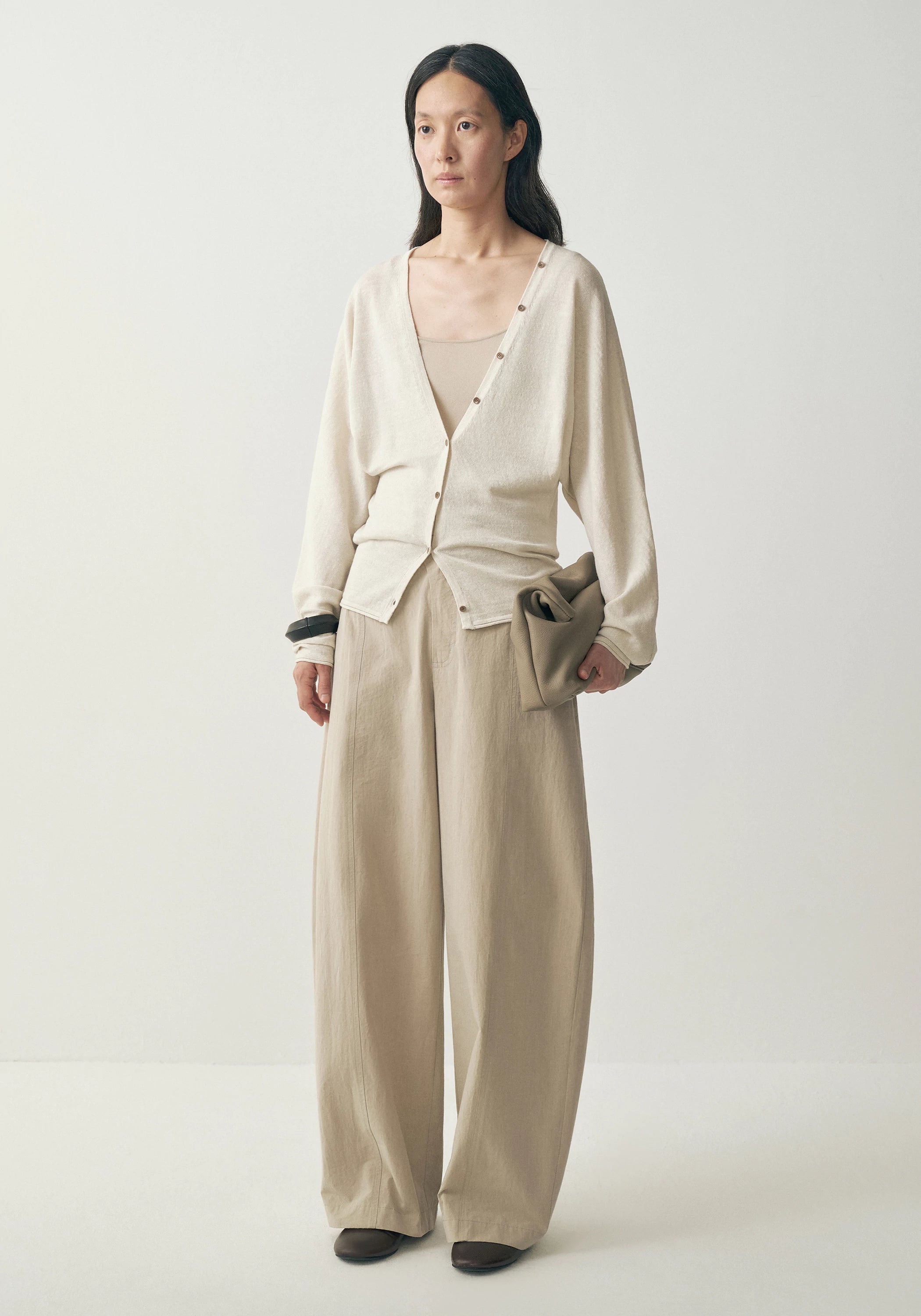 #color_off white