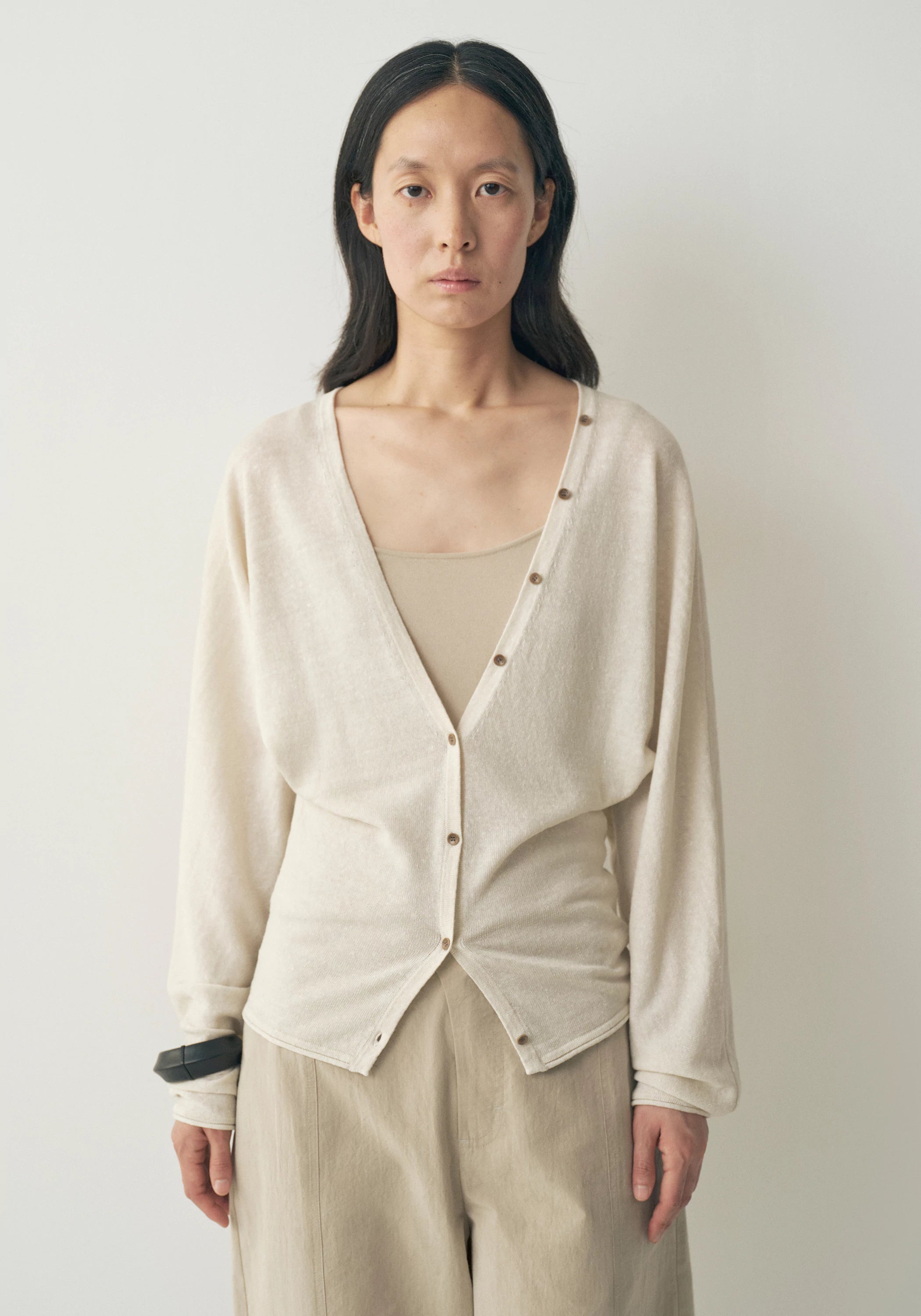 #color_off white
