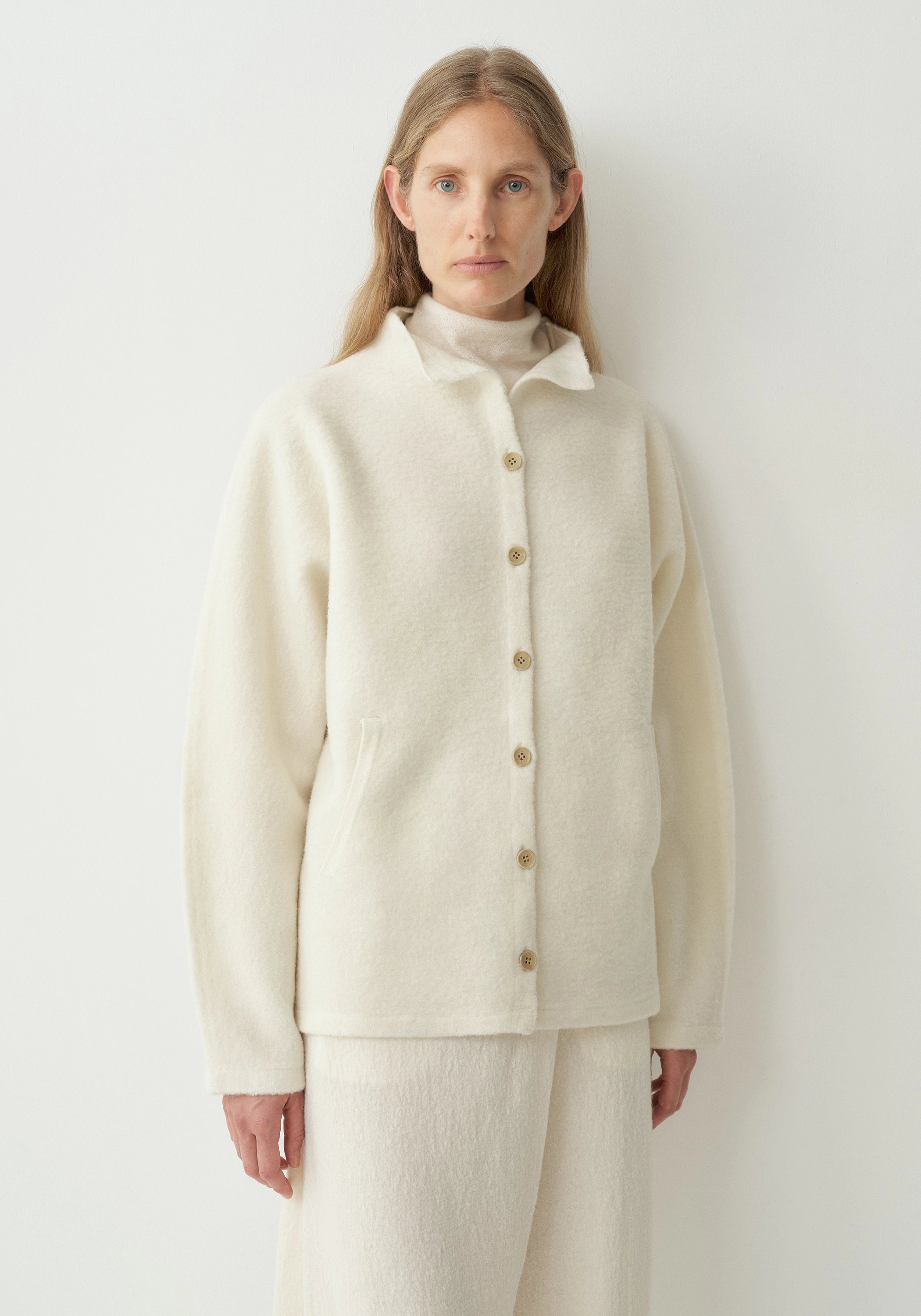 #color_off white