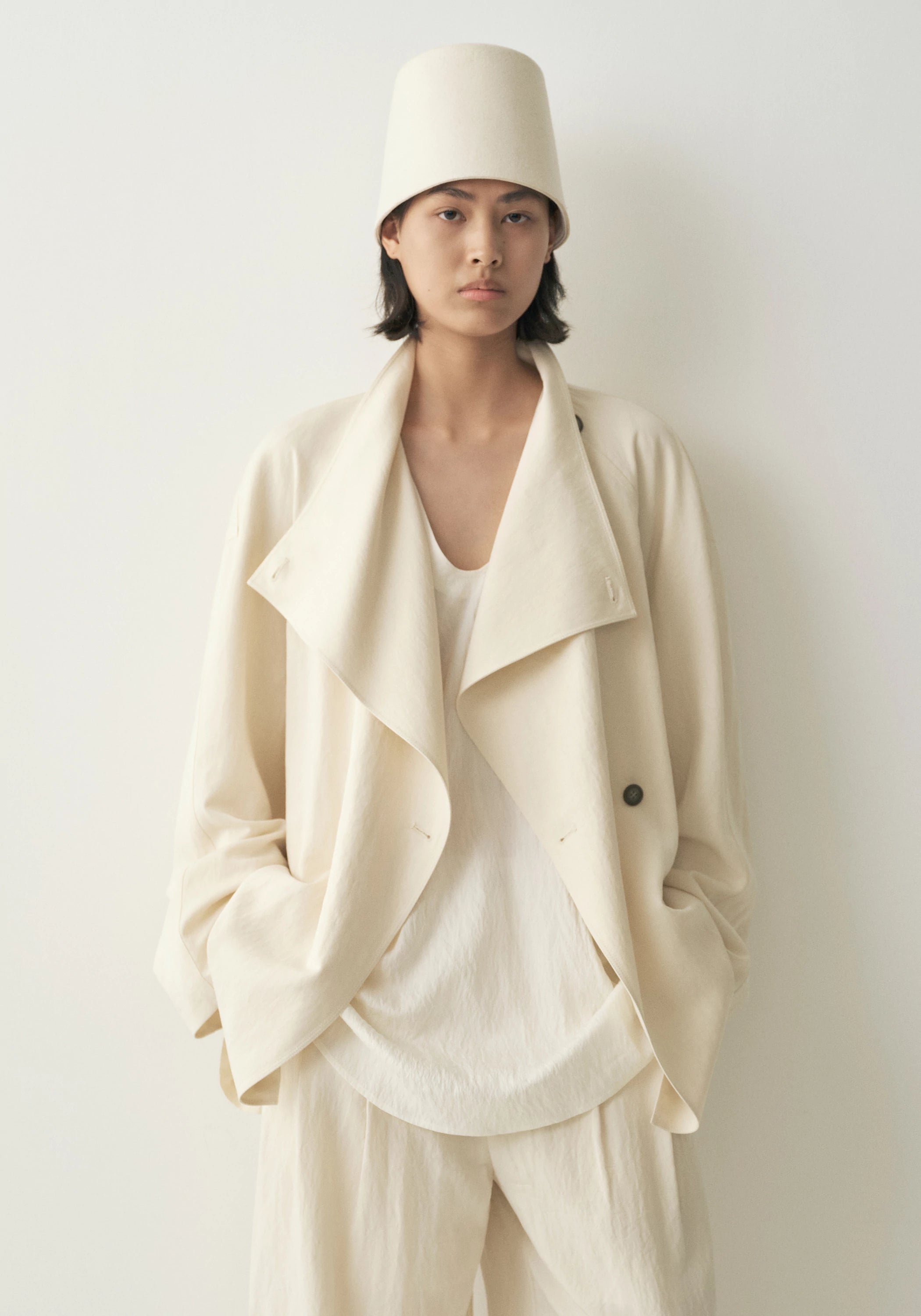 #color_cream white