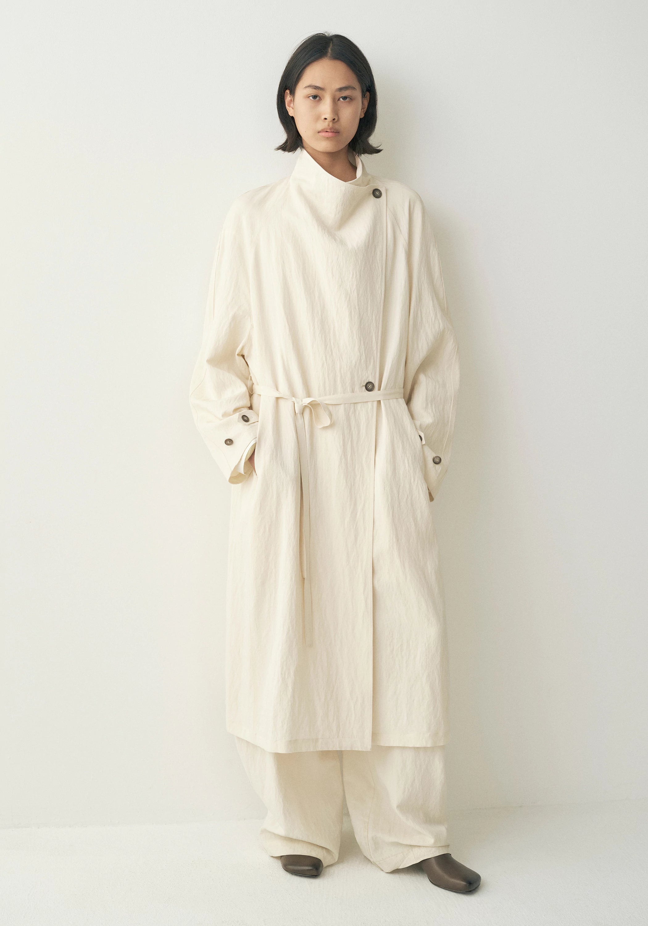 #color_cream white