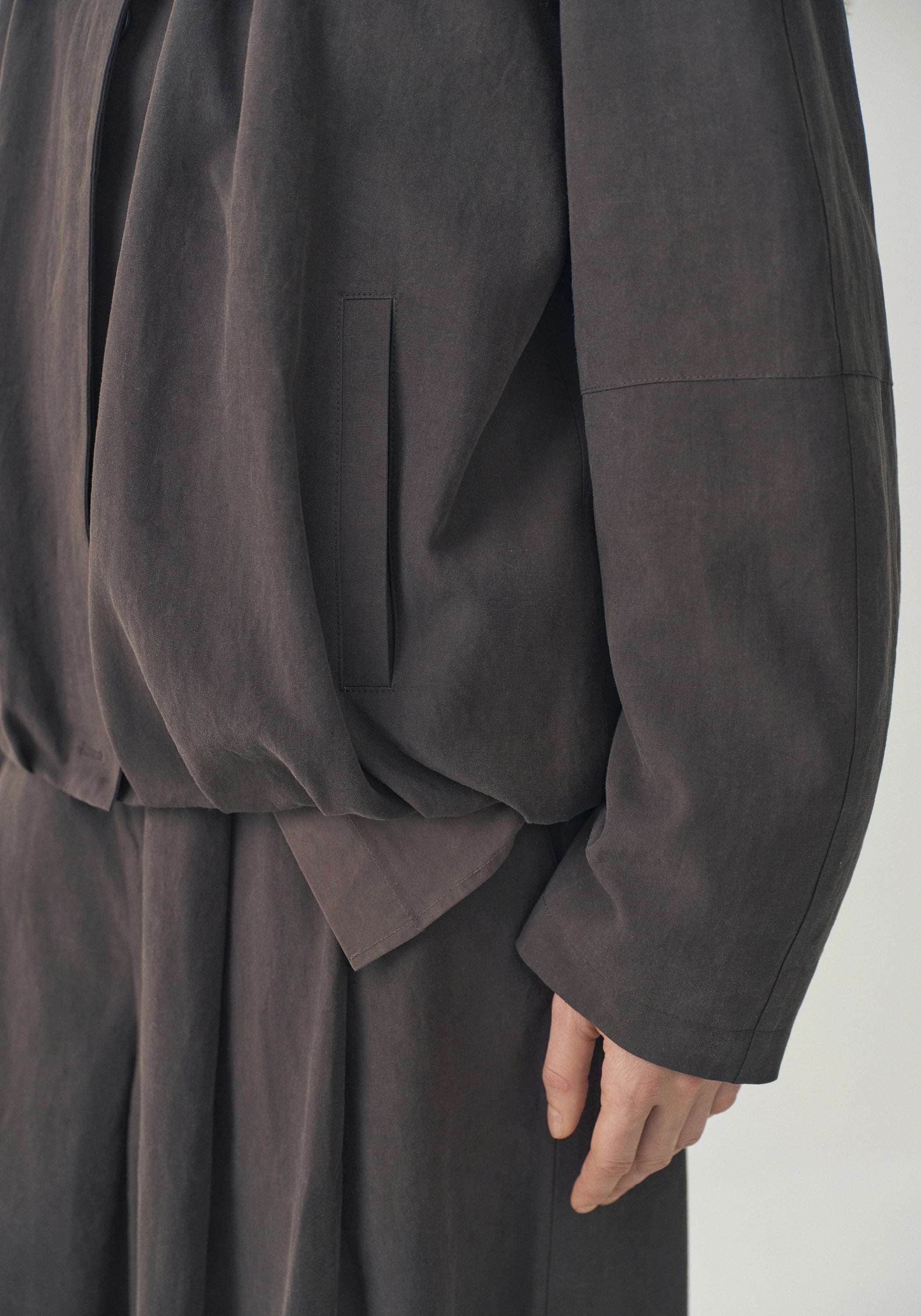 #color_plum brown
