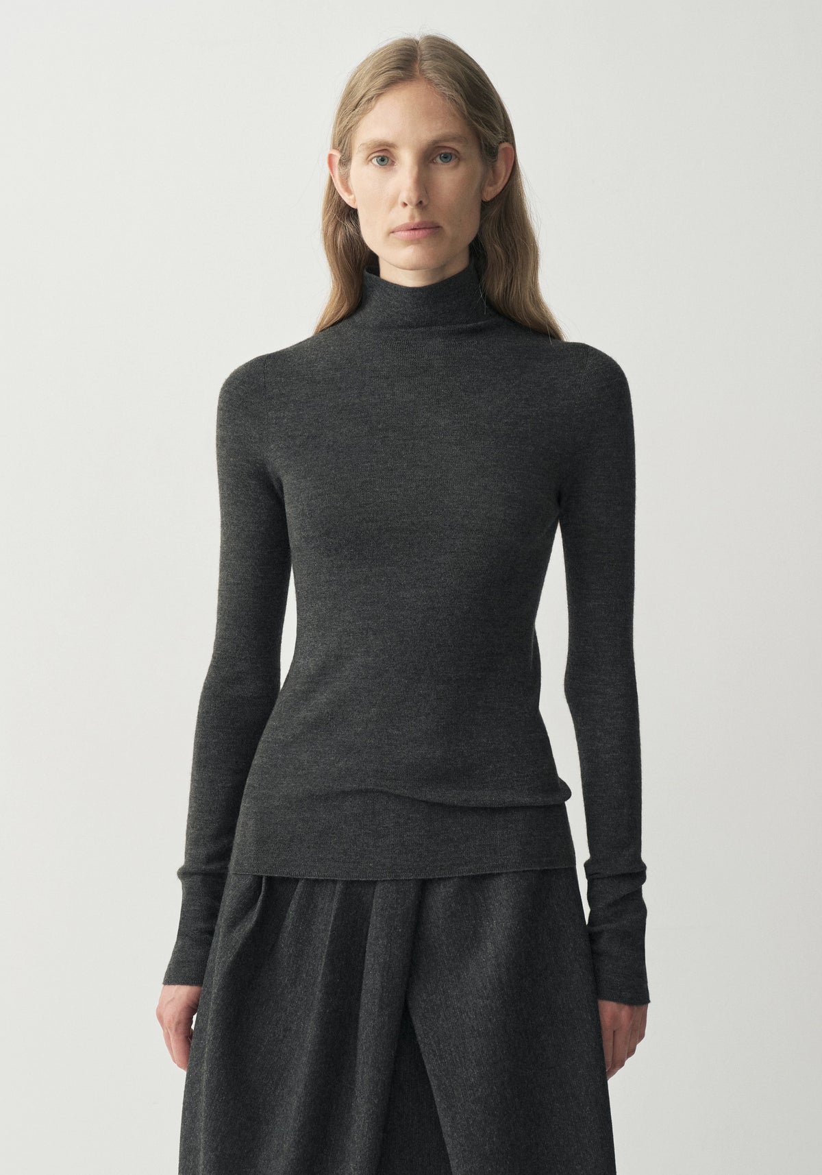 #color_dark gray