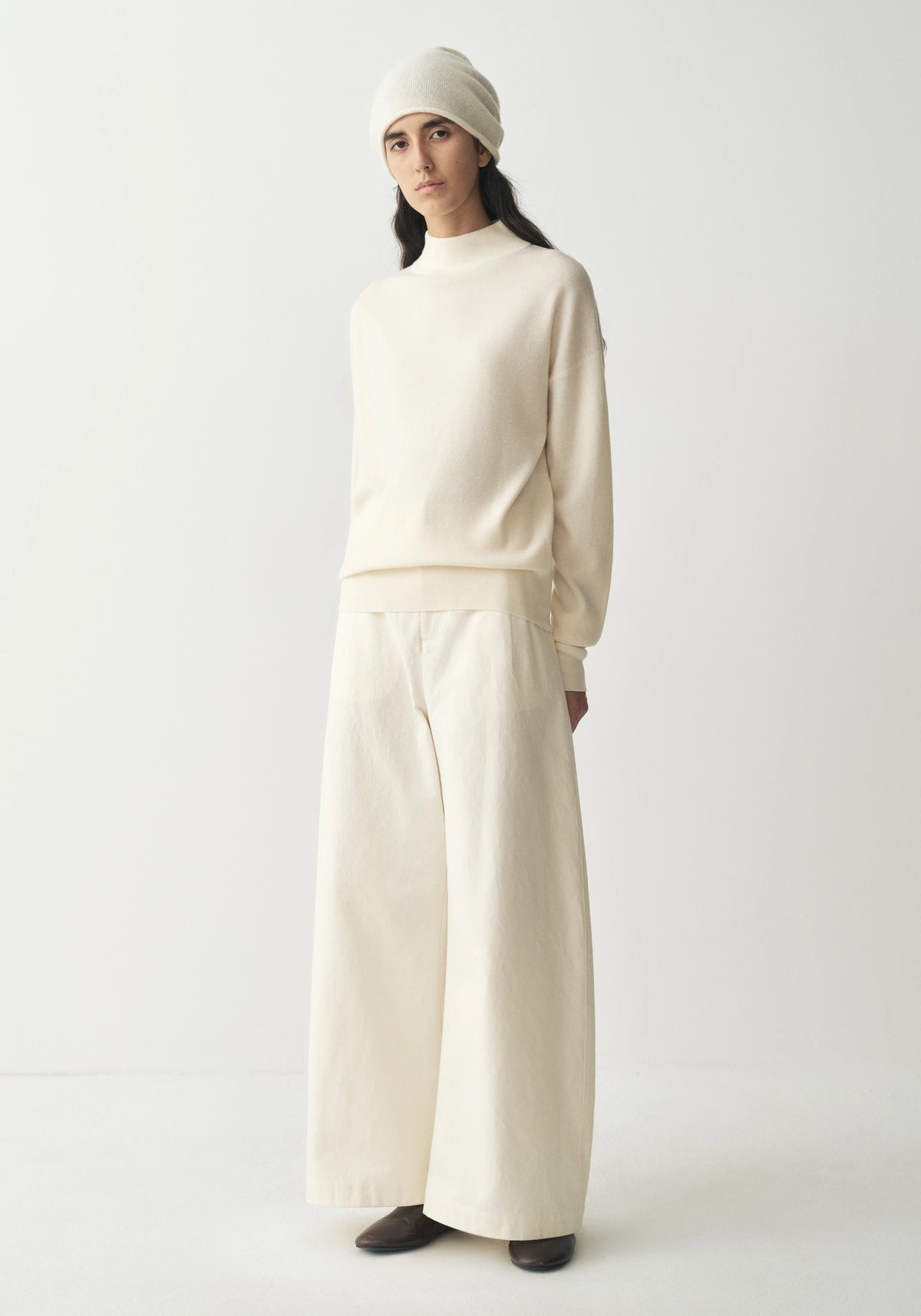 #color_off white