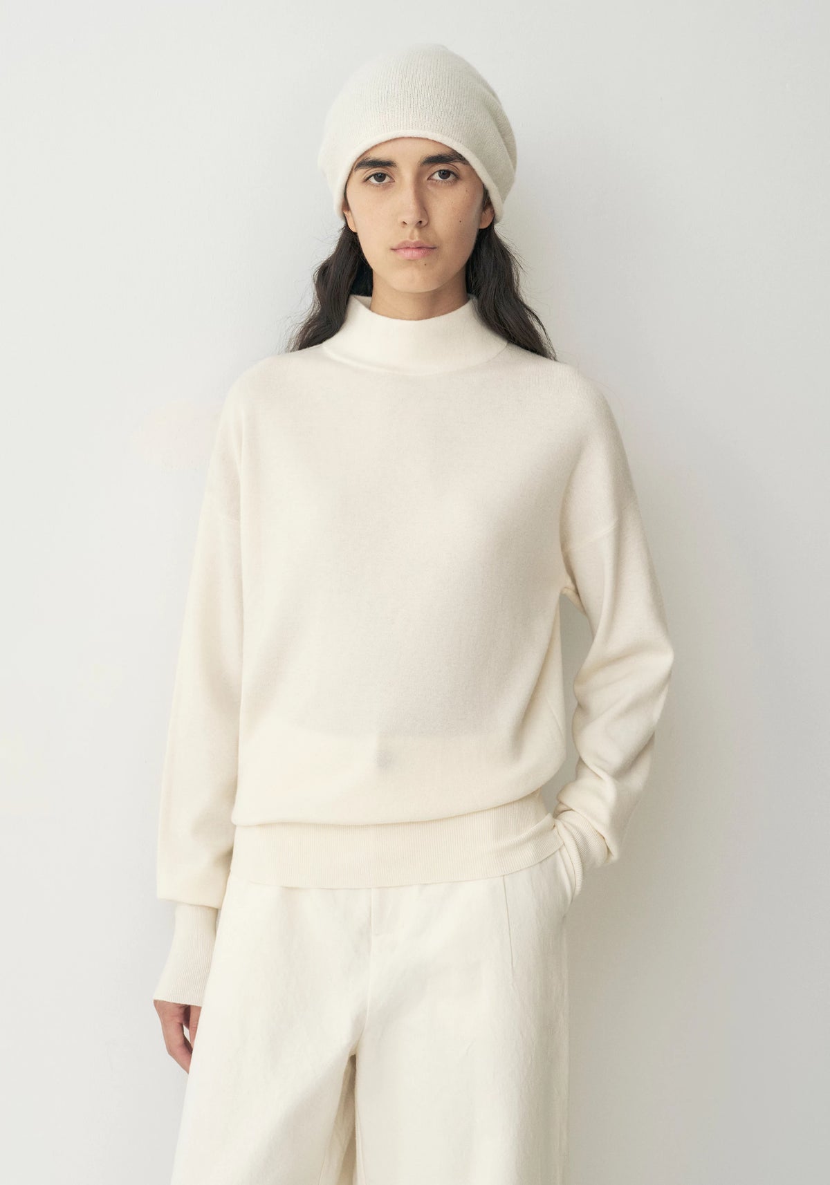 #color_off white