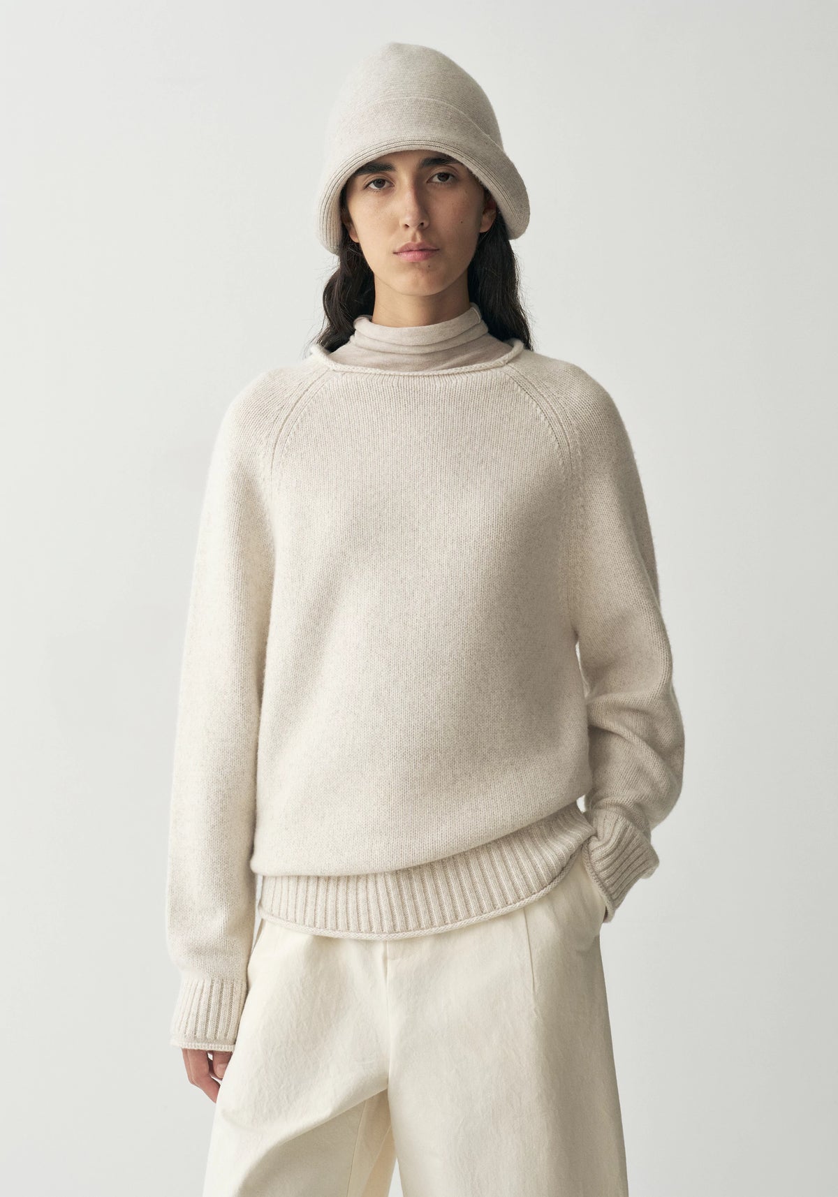 #color_off white