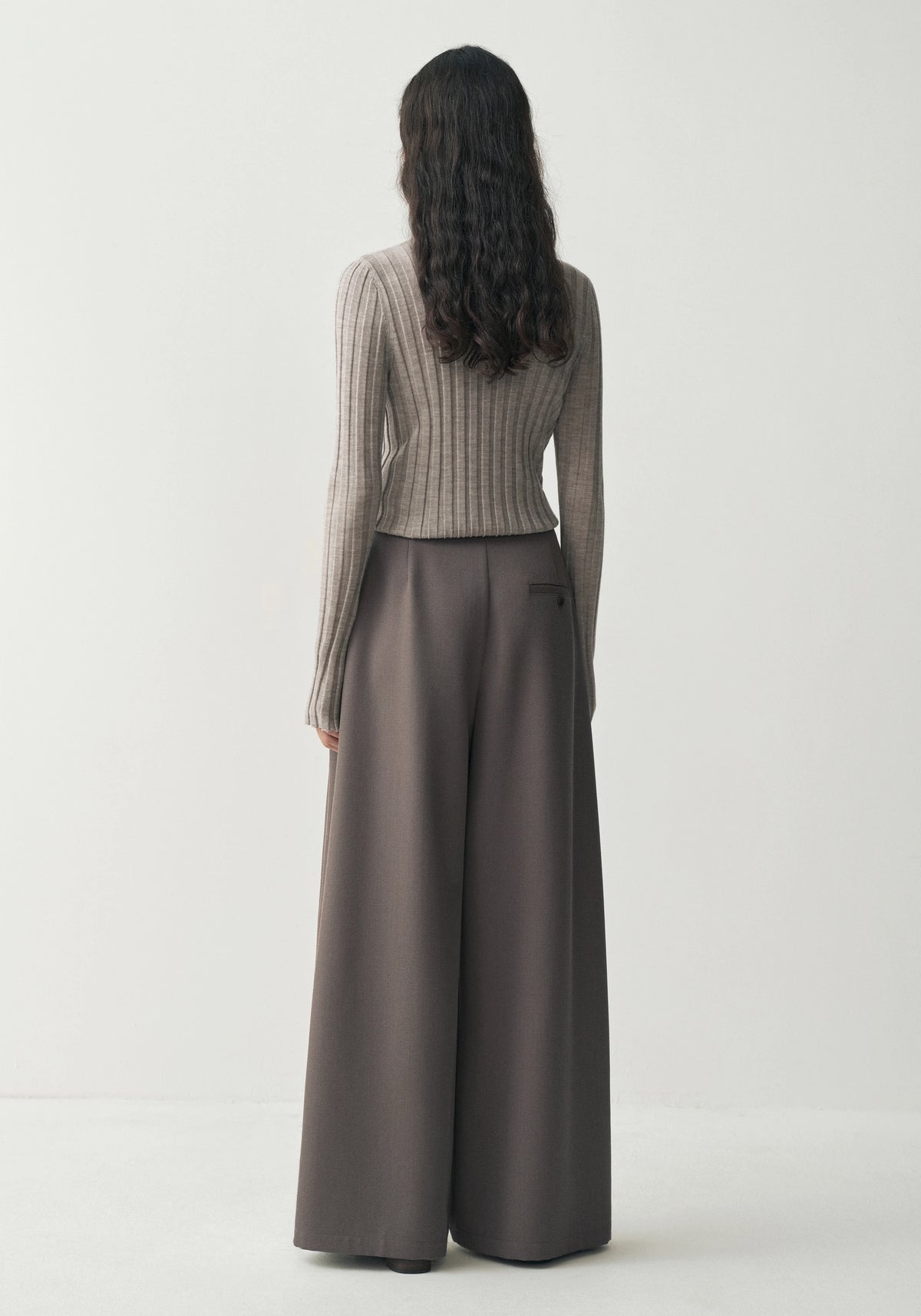 #color_mid gray