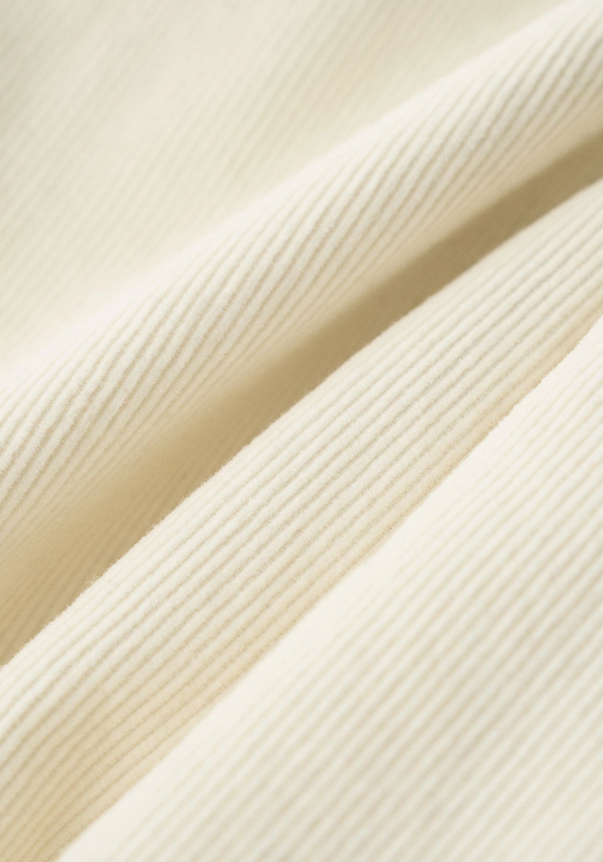 #color_cream white