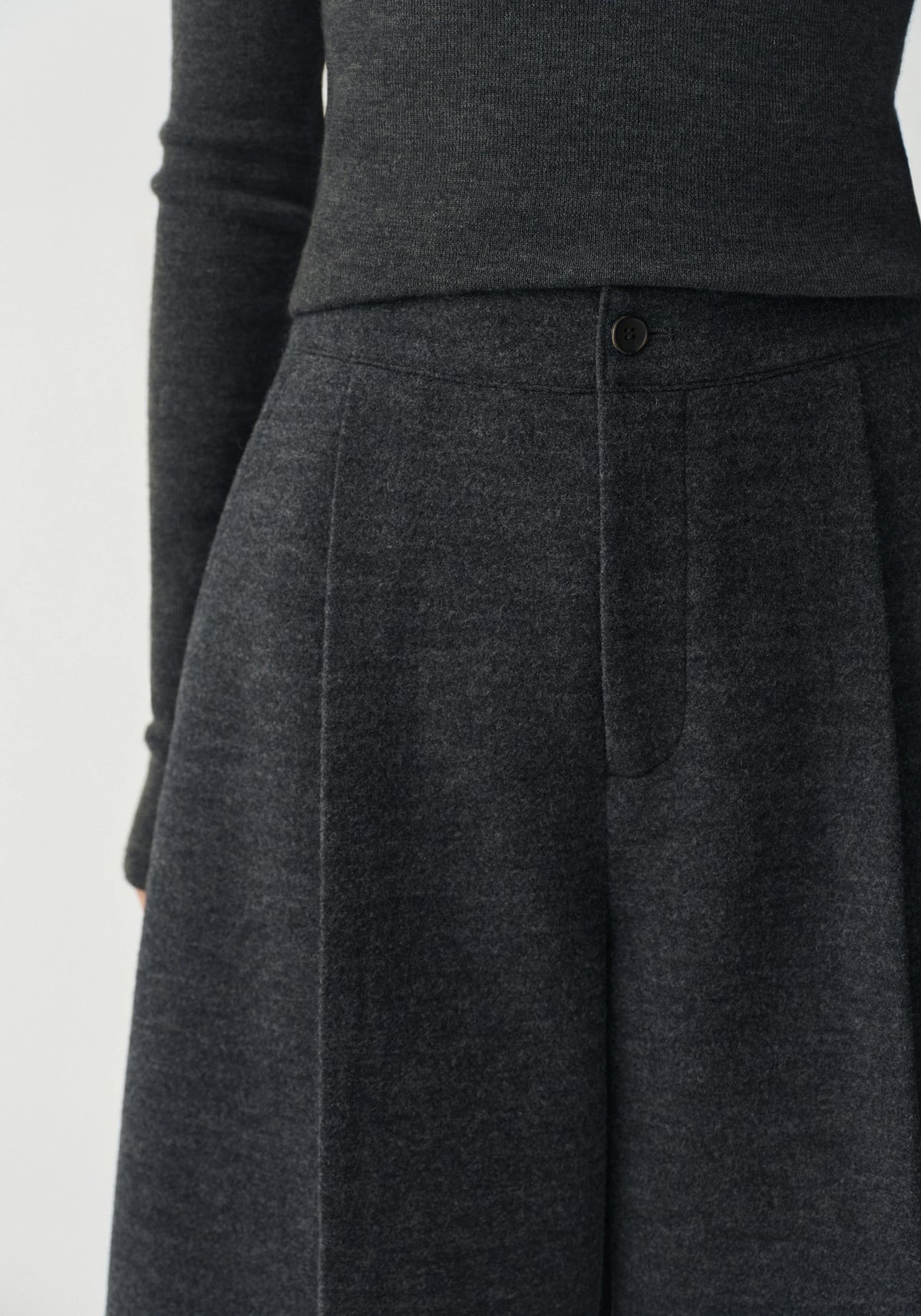 #color_dark gray