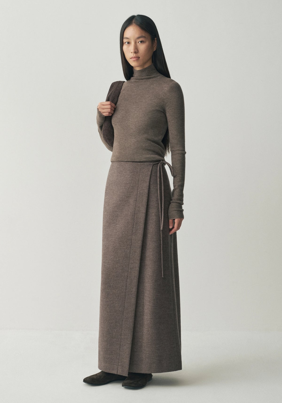 #color_plum brown
