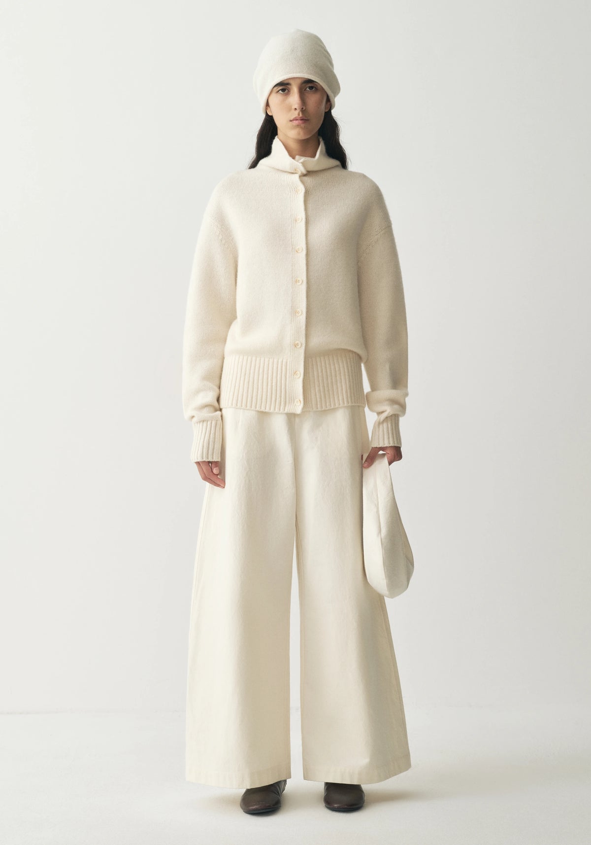 #color_off white
