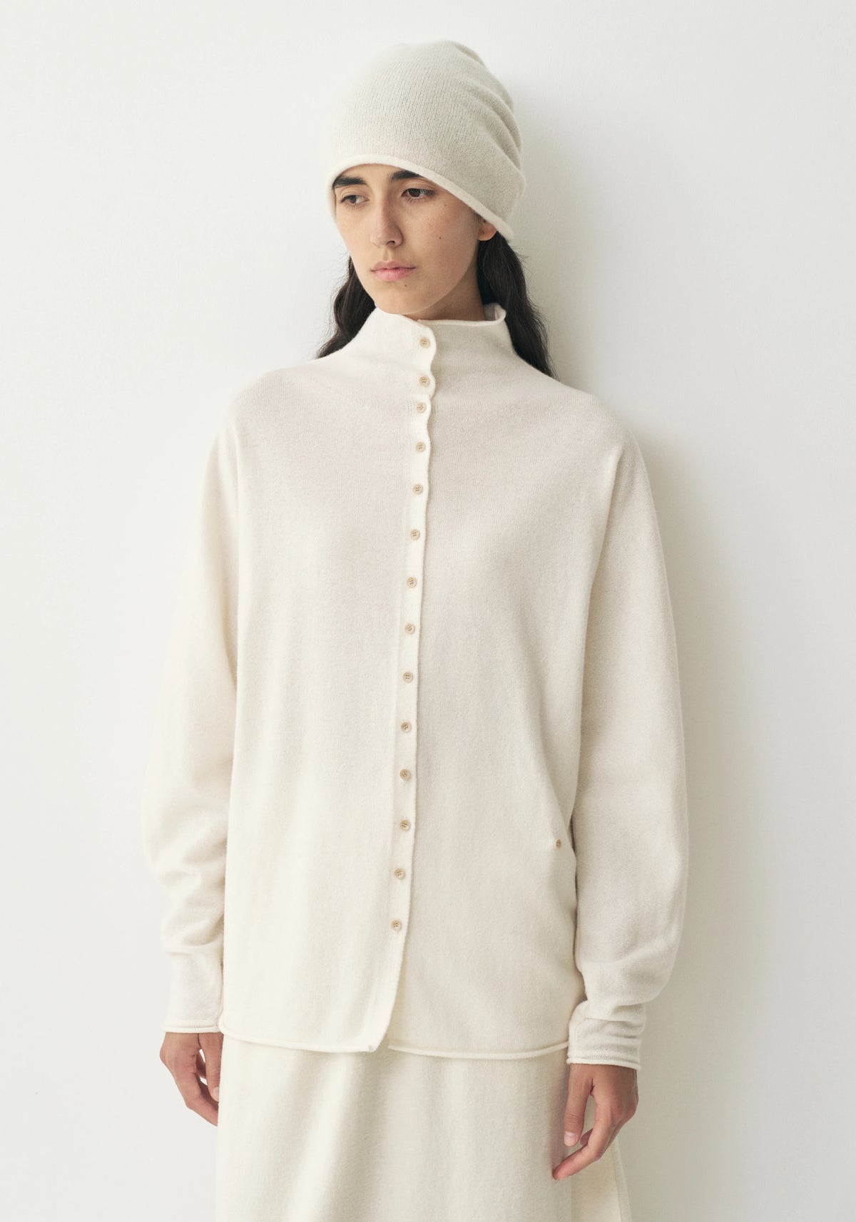 #color_off white