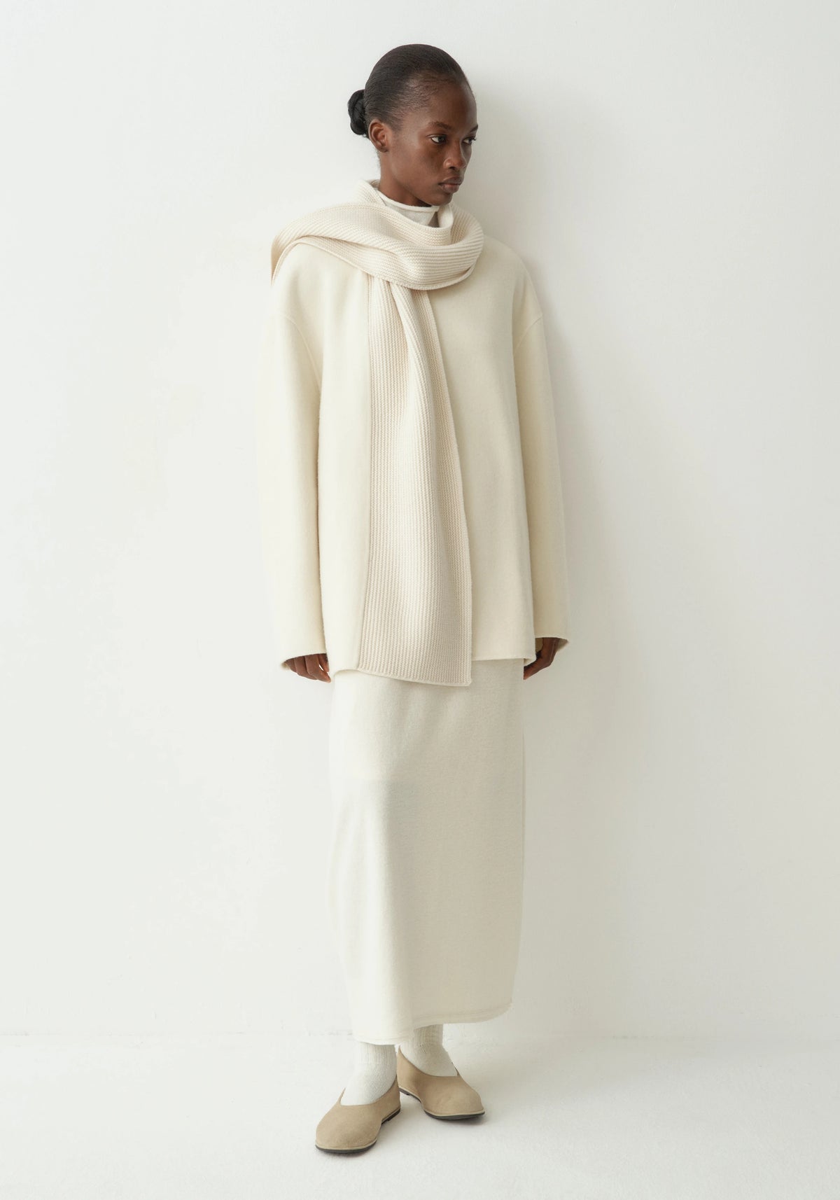 #color_cream white