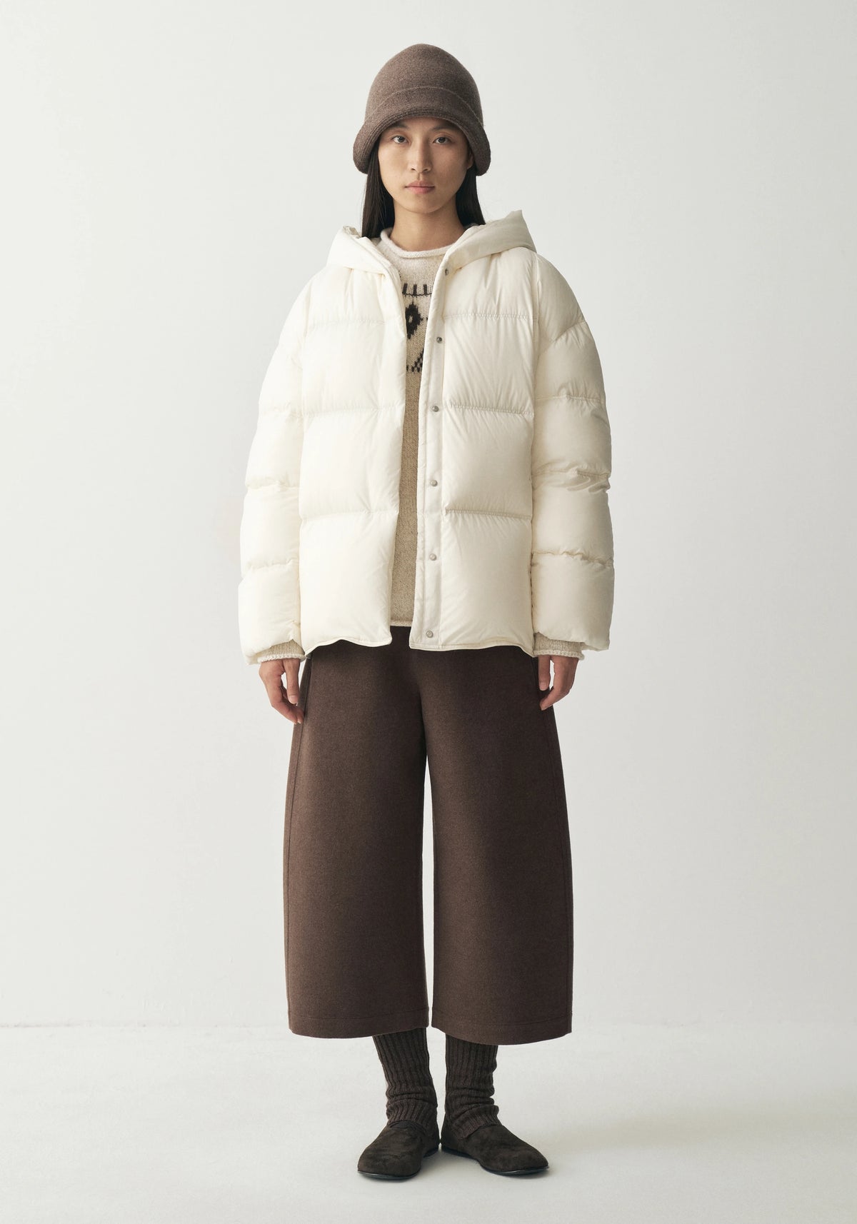 #color_off white
