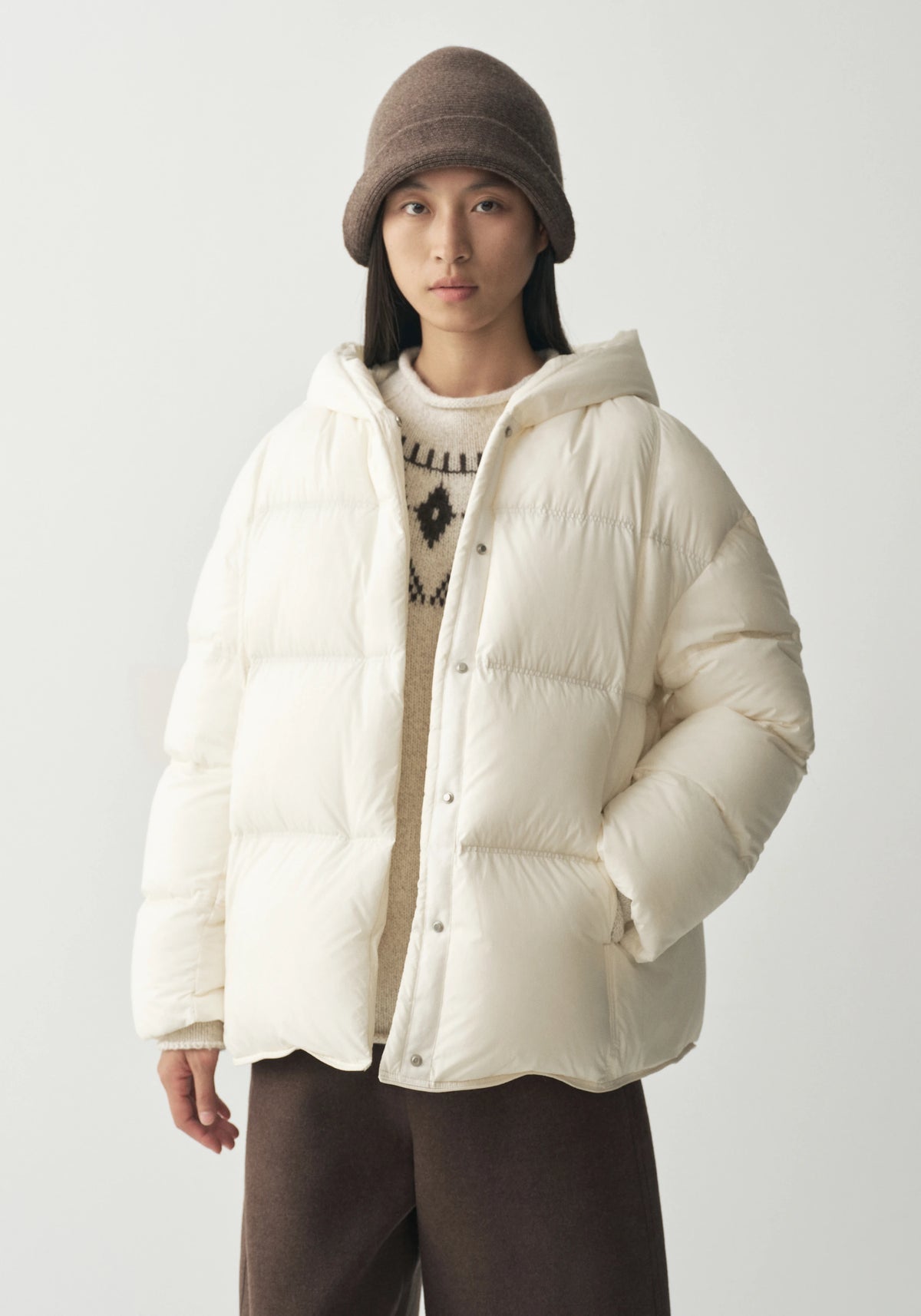 #color_off white