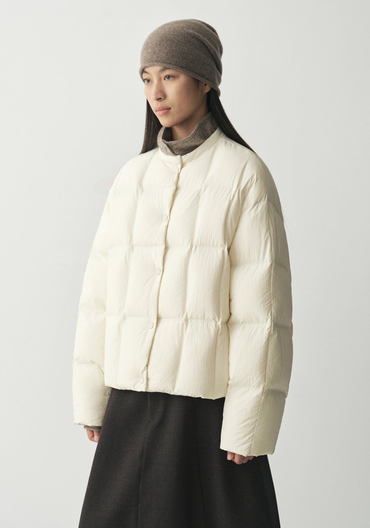 #color_off white