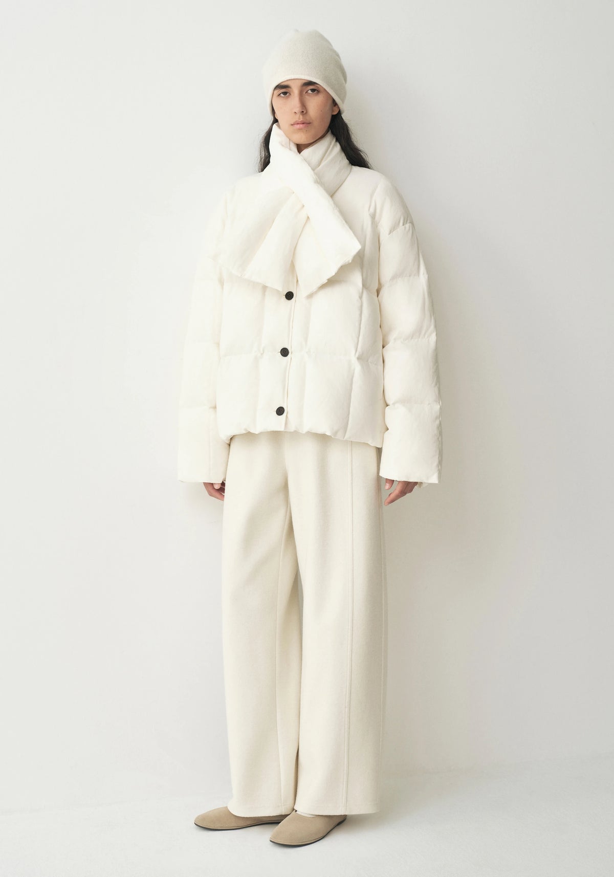 #color_off white
