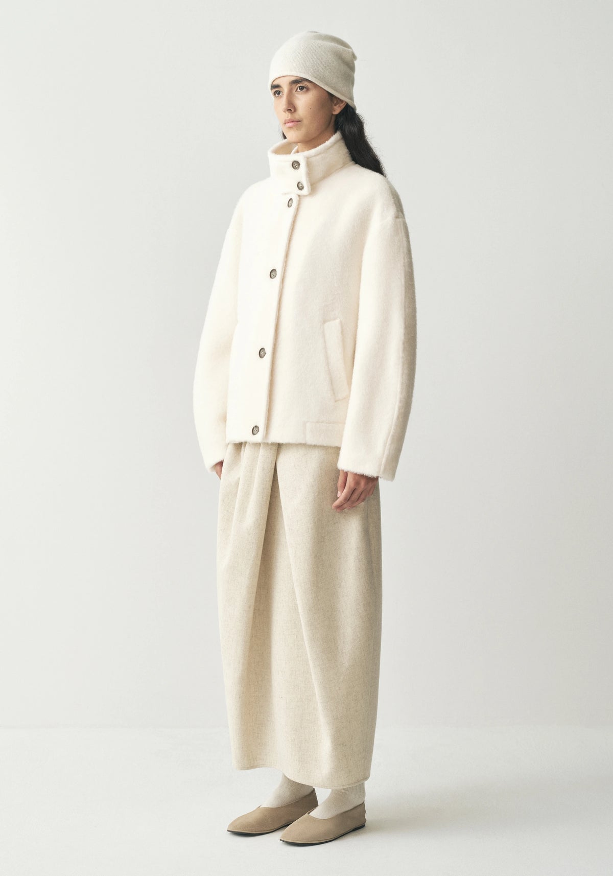 #color_off white