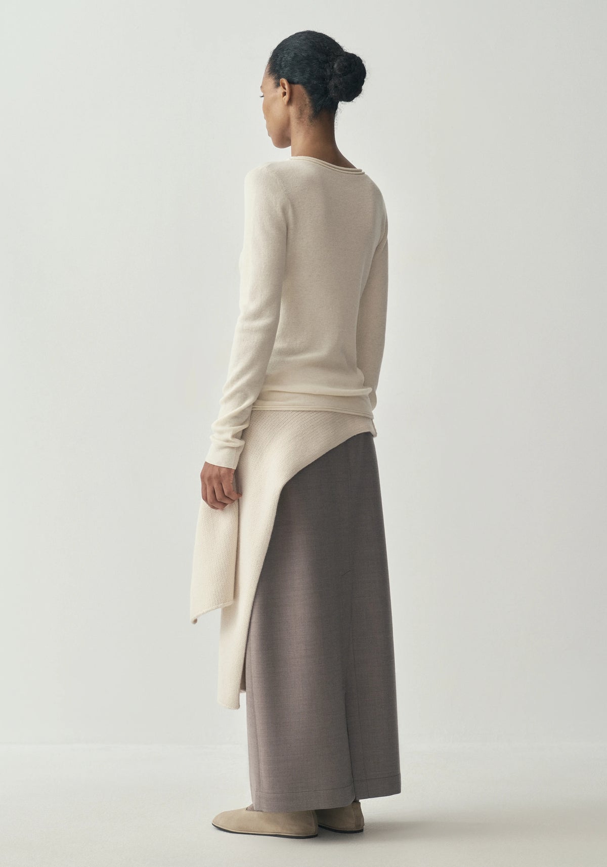 #color_off white