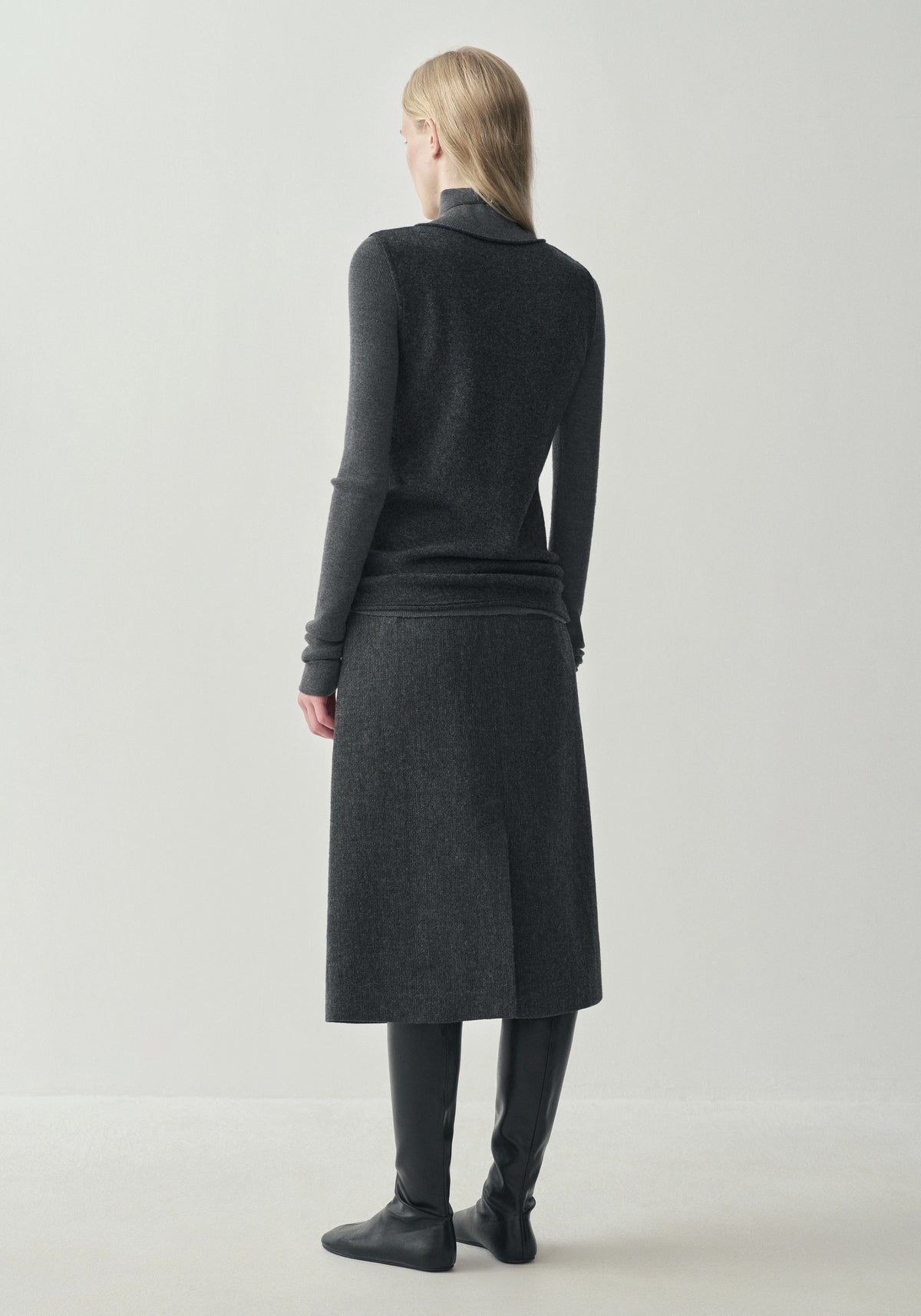 #color_dark gray