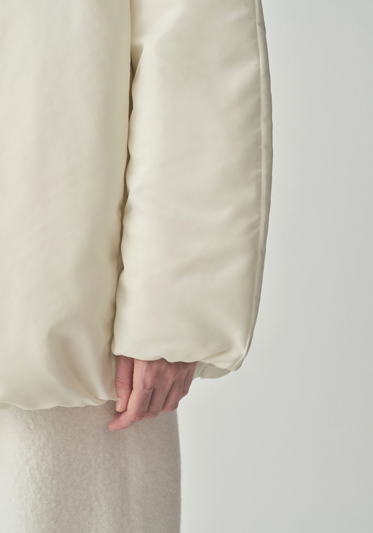 #color_cream white