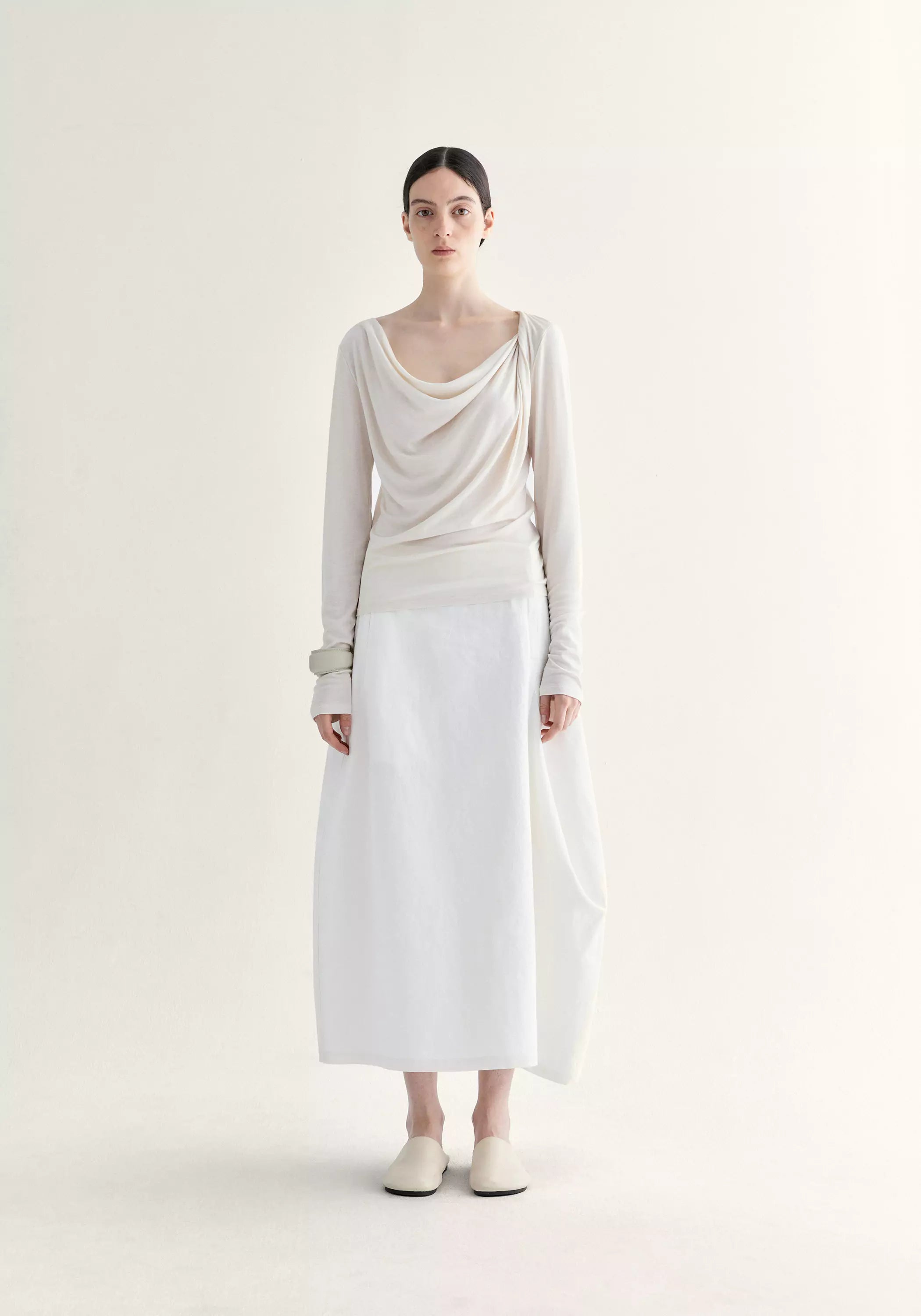 #color_off white