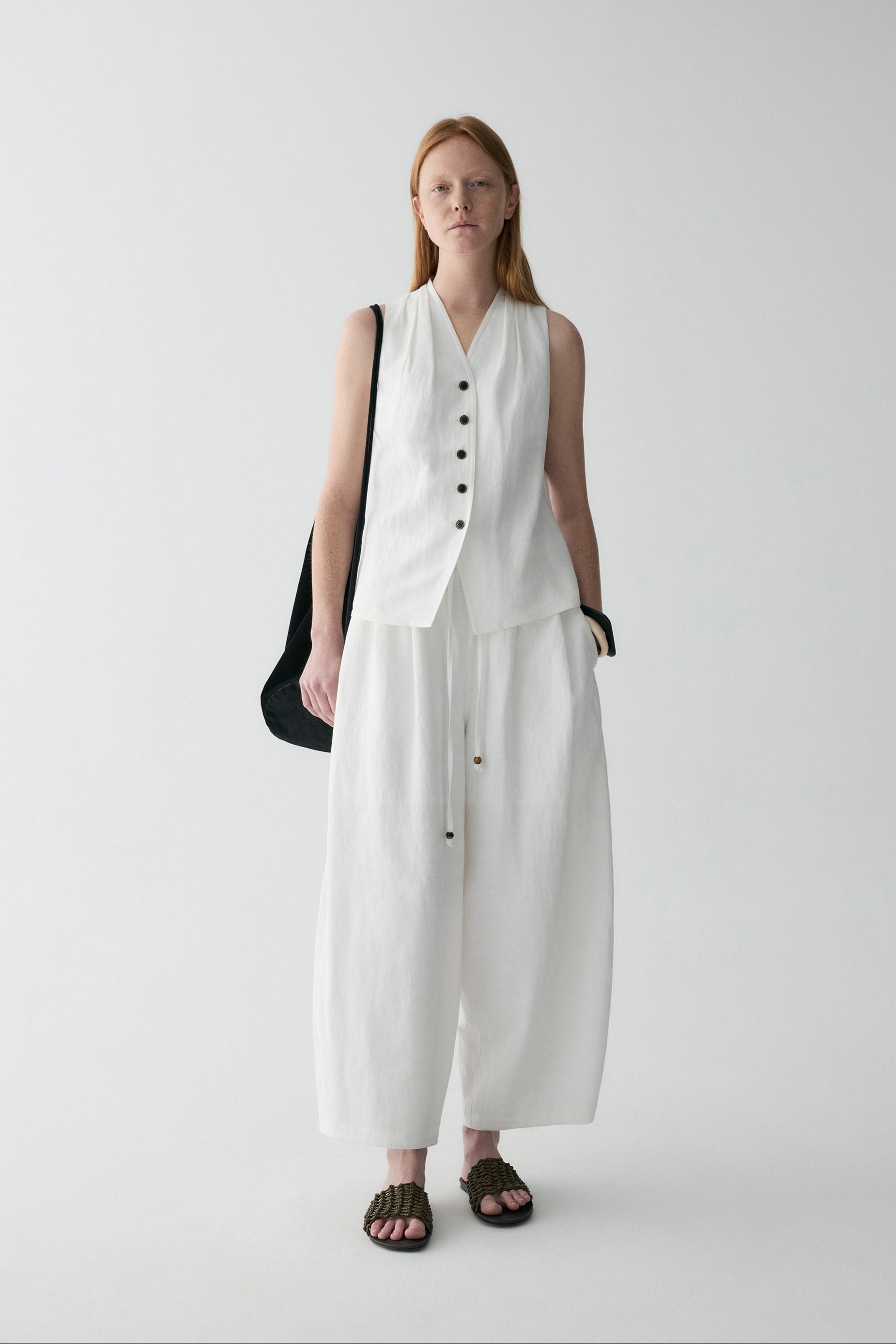 #color_off white