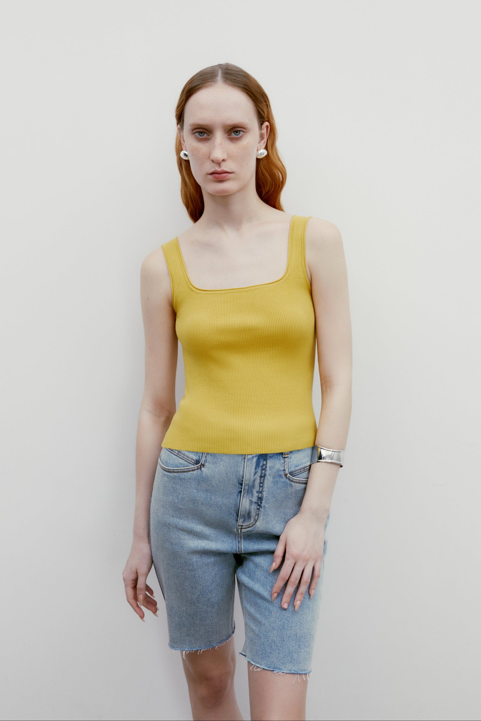 #color_bright yellow