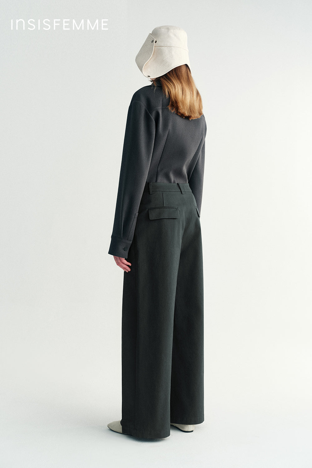 Pleated Wide-leg Trousers