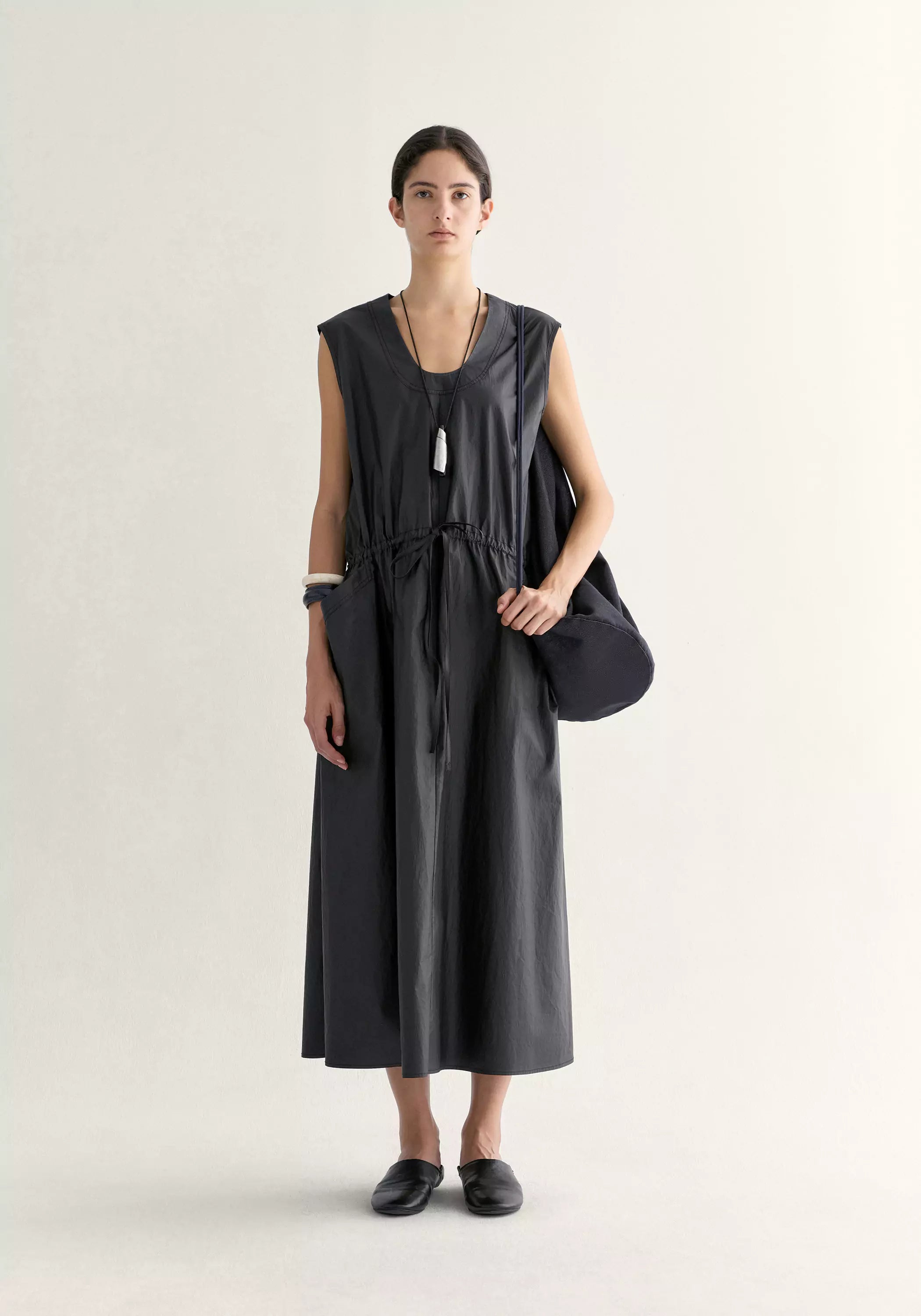 U-line Pocket Sleeveless Dress