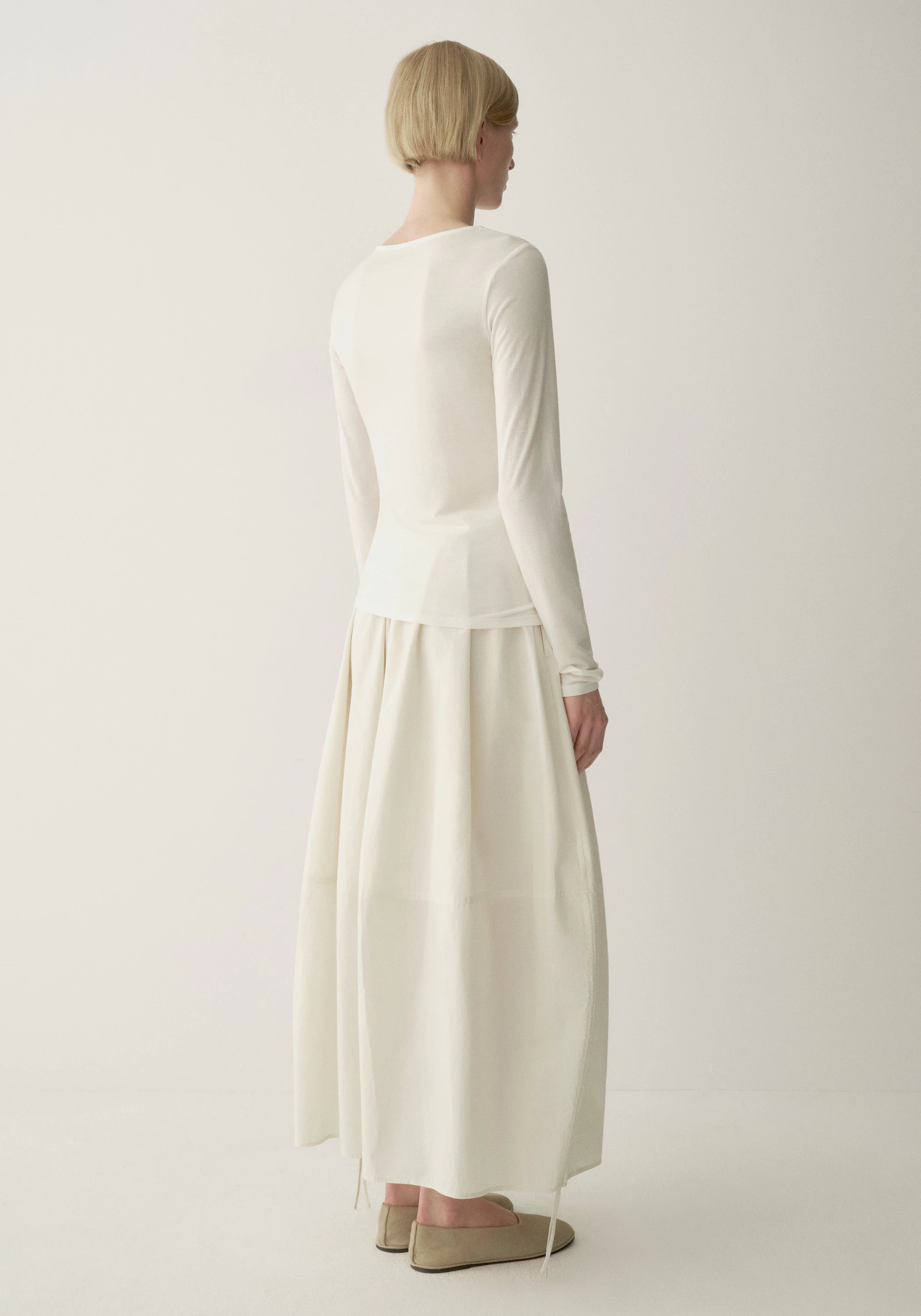 #color_off white