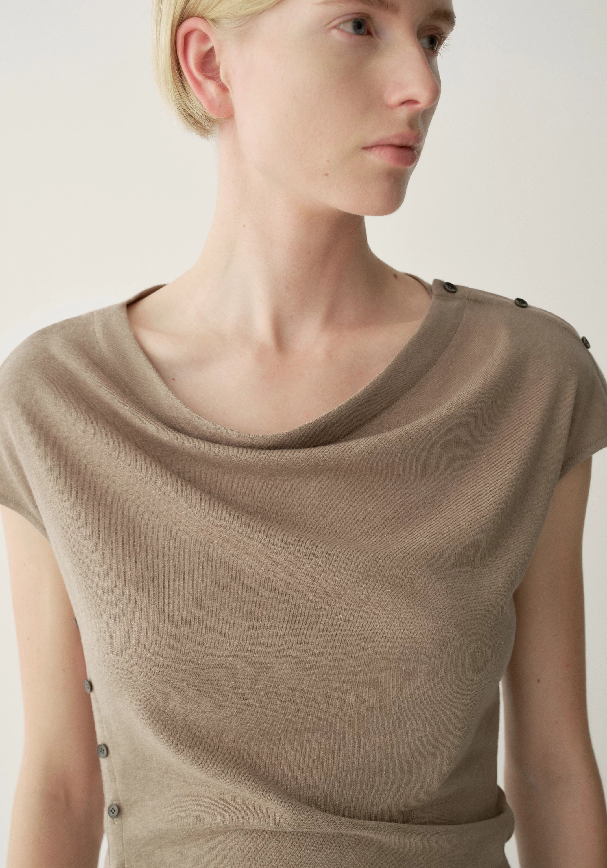 #color_khaki