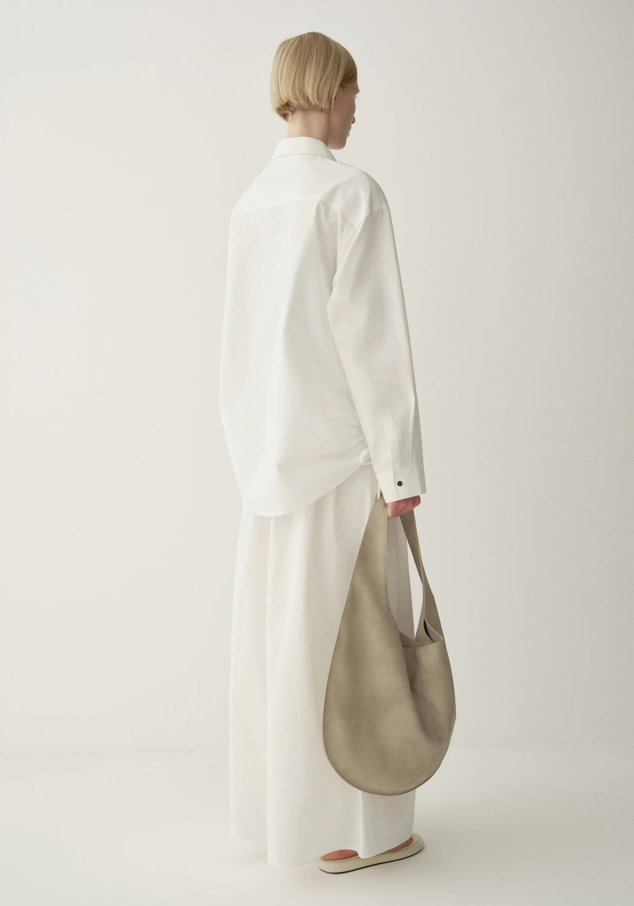 #color_off white