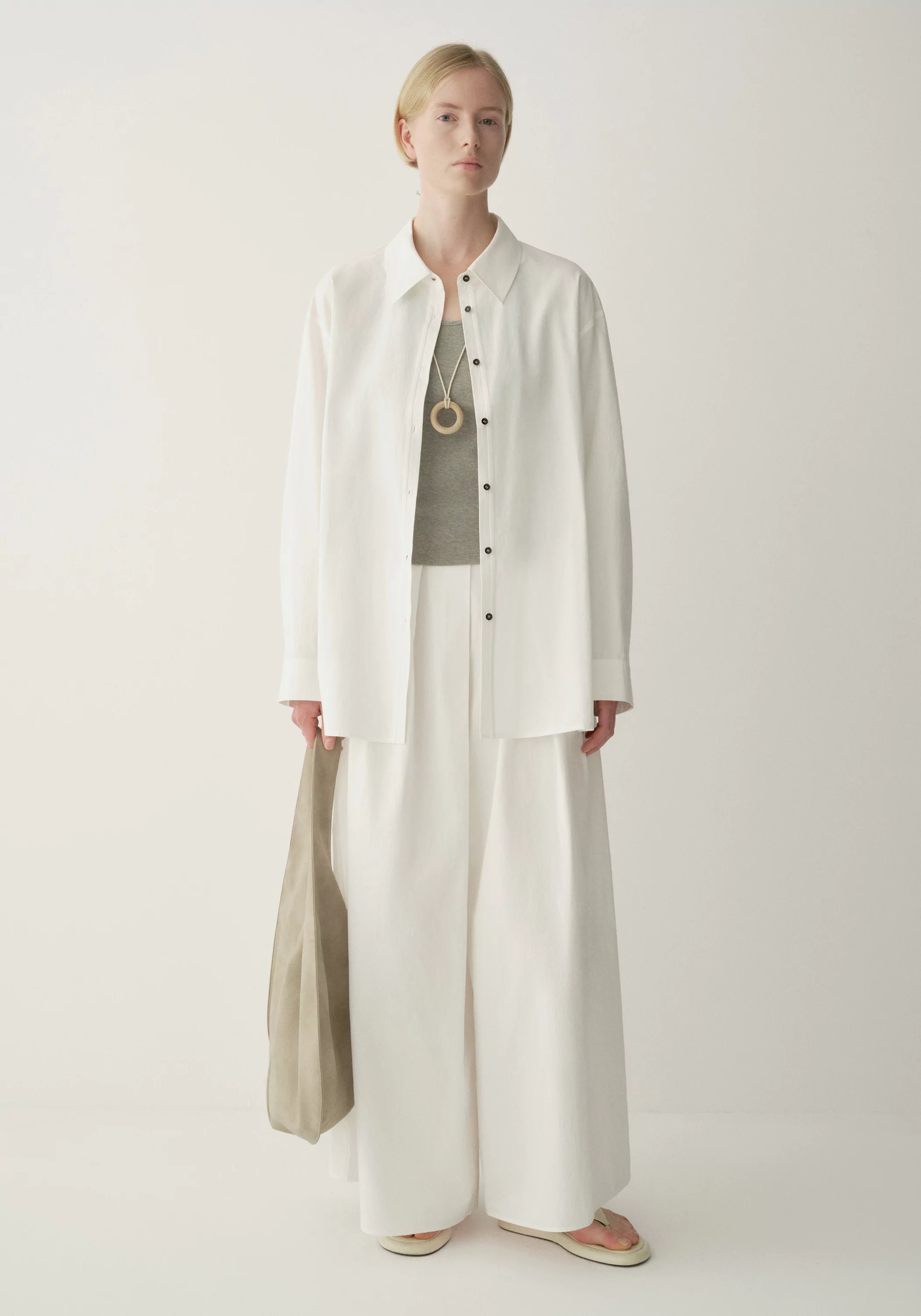 #color_off white