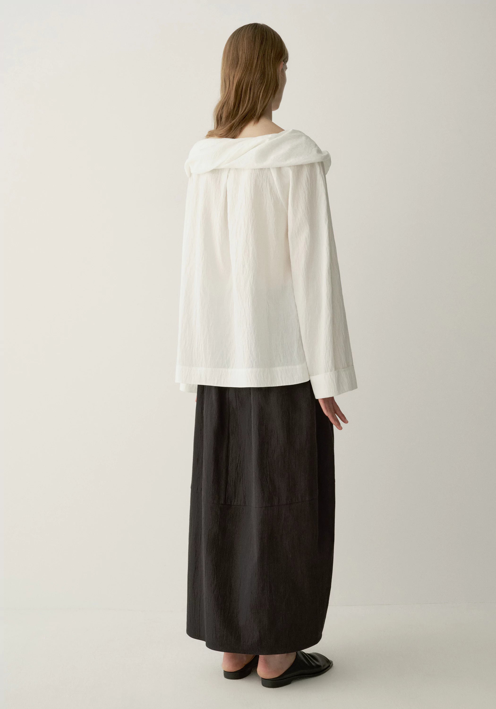 #color_off white