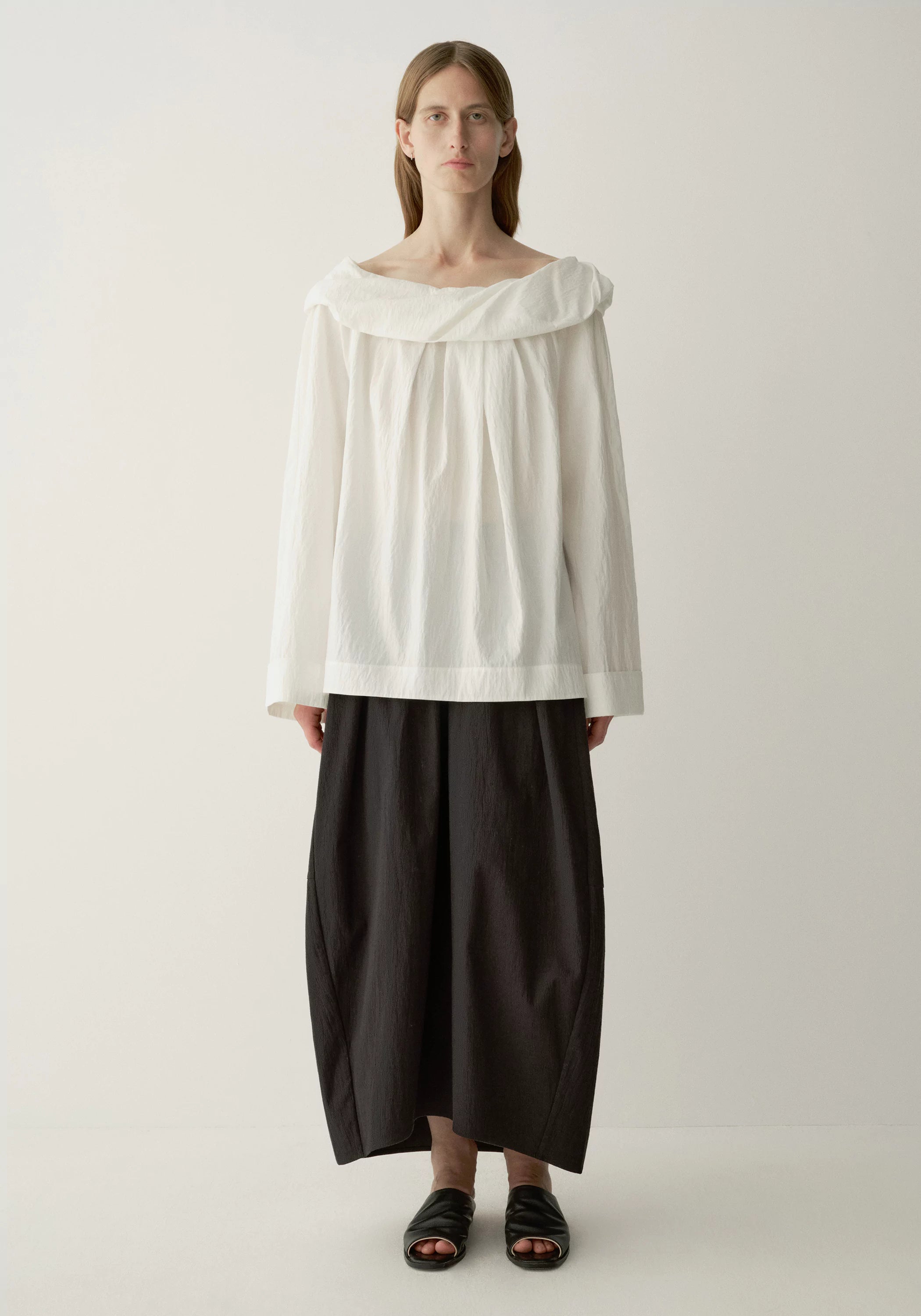 #color_off white