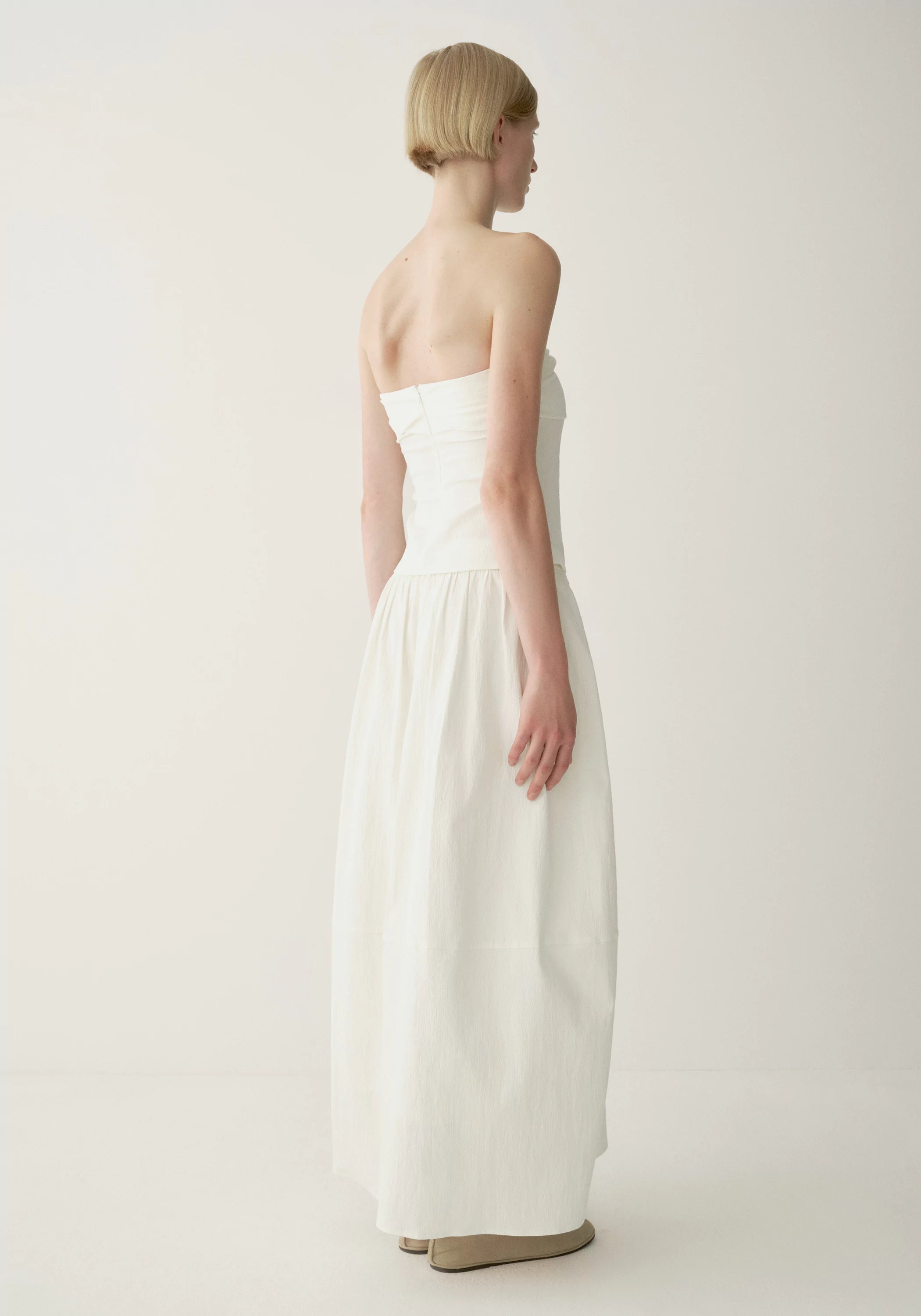 #color_off white