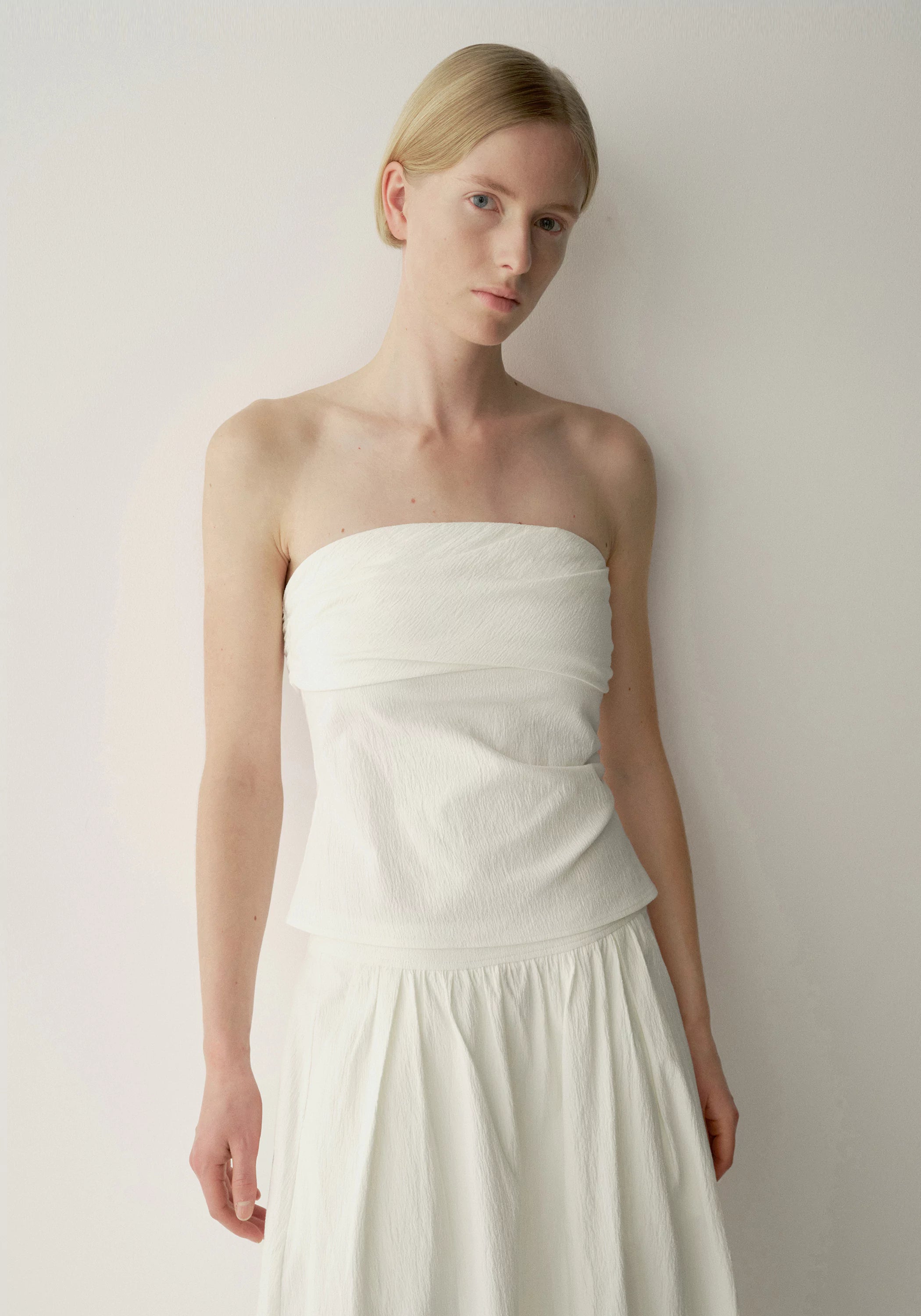 #color_off white