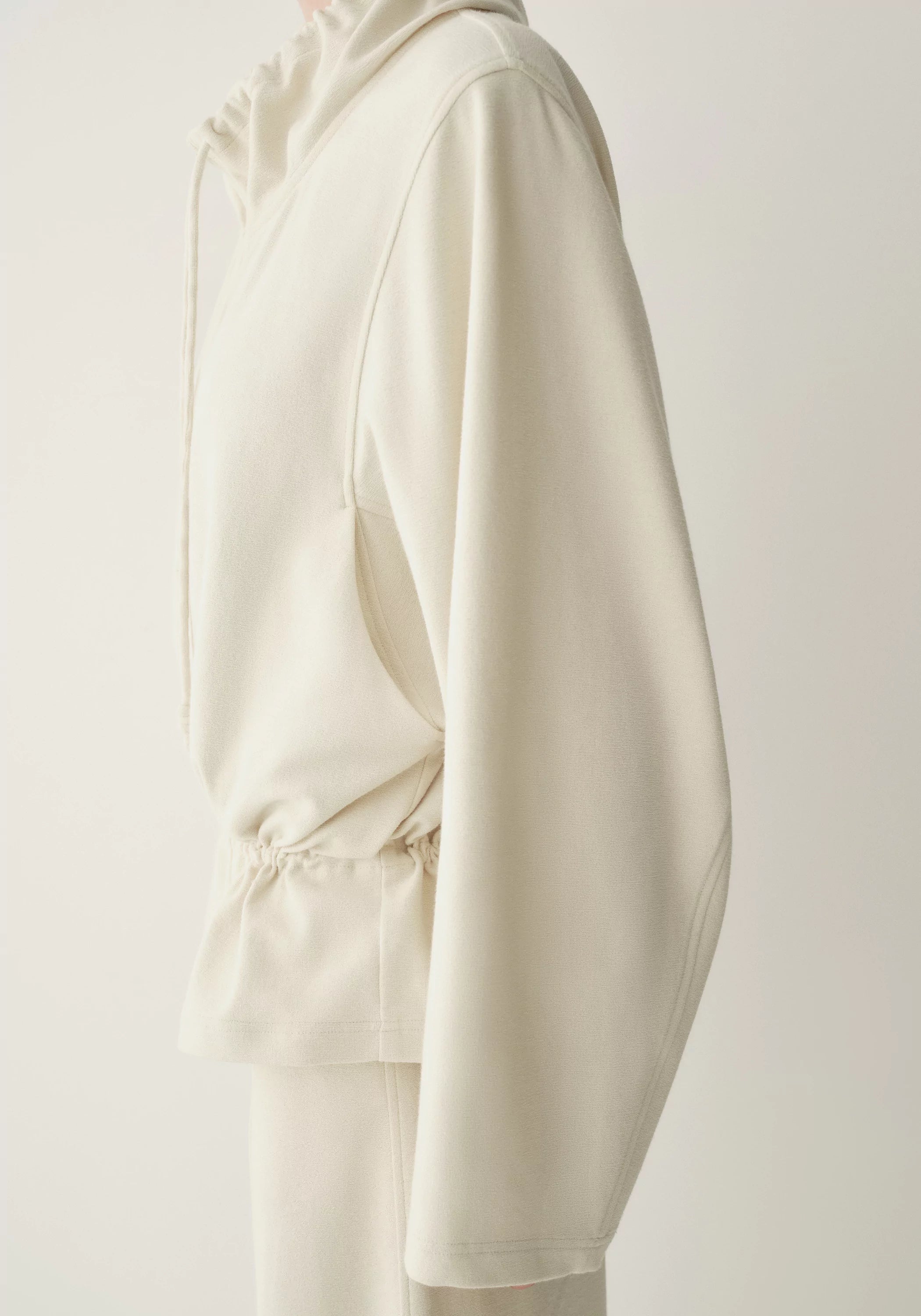 #color_cream white
