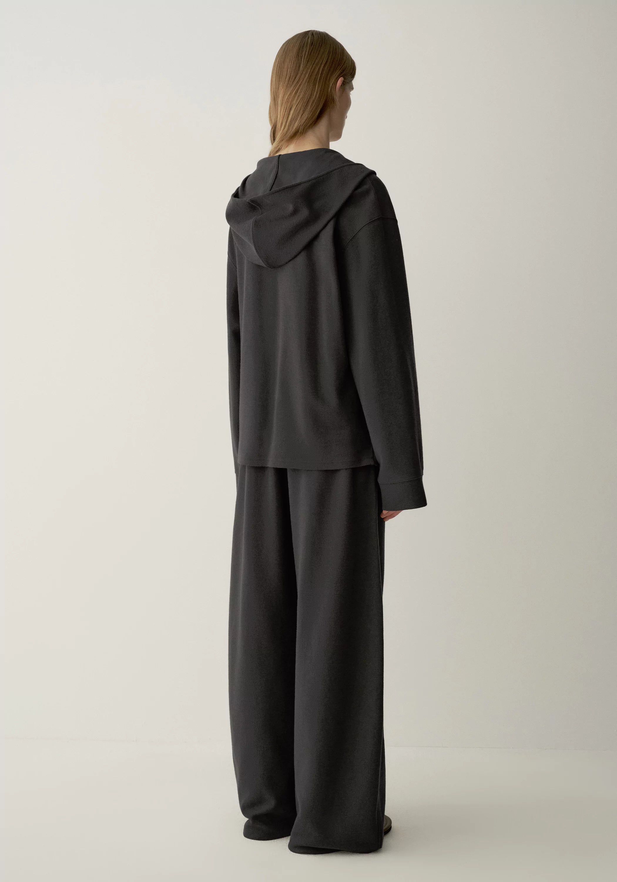 #color_dark gray